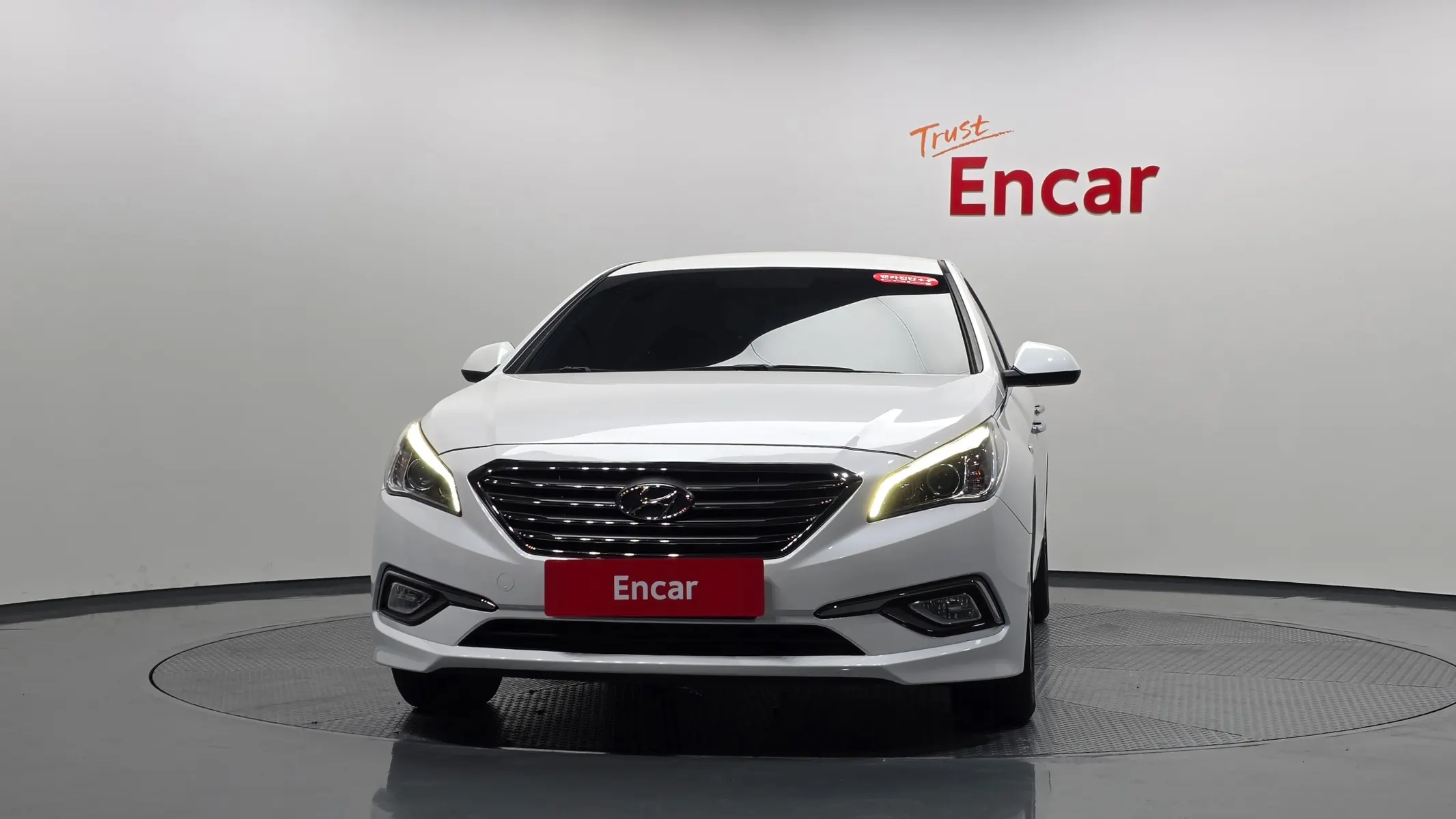 Hyundai LF 2.0 2015 2/5
