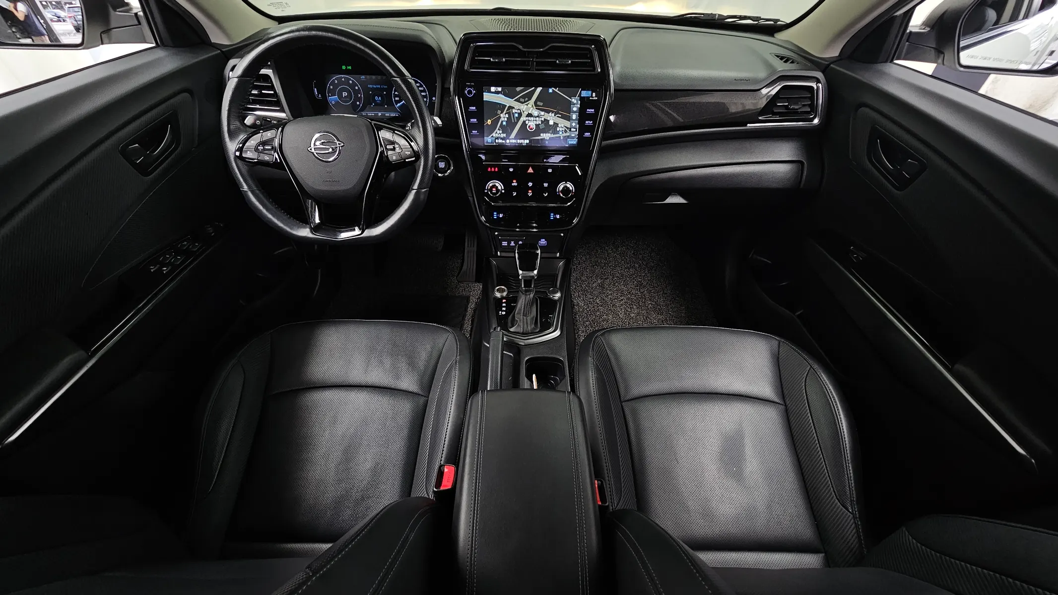 KG Mobility 베리 티볼리 1.5 4WD 2021 4/5