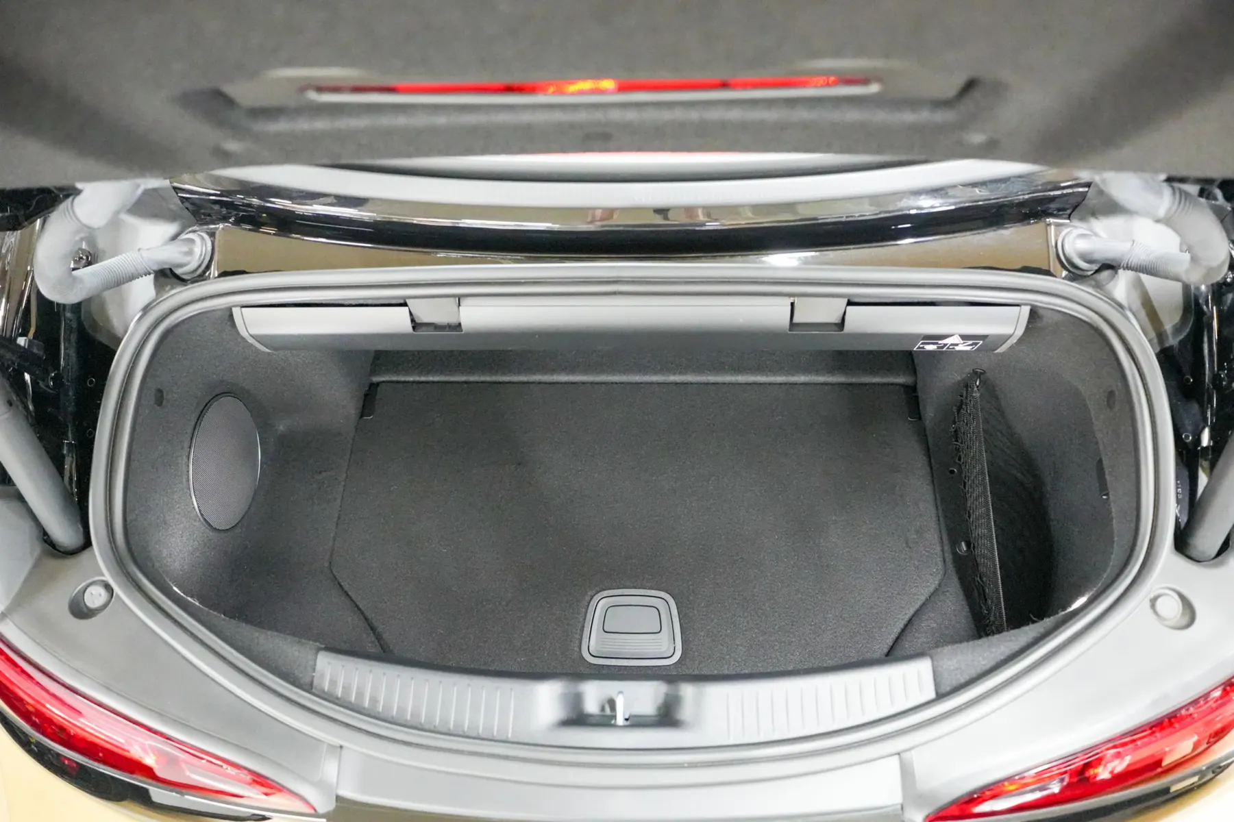 Mercedes-Benz SL-Class R232 AMG SL63 4MATIC+ 2024 20/21