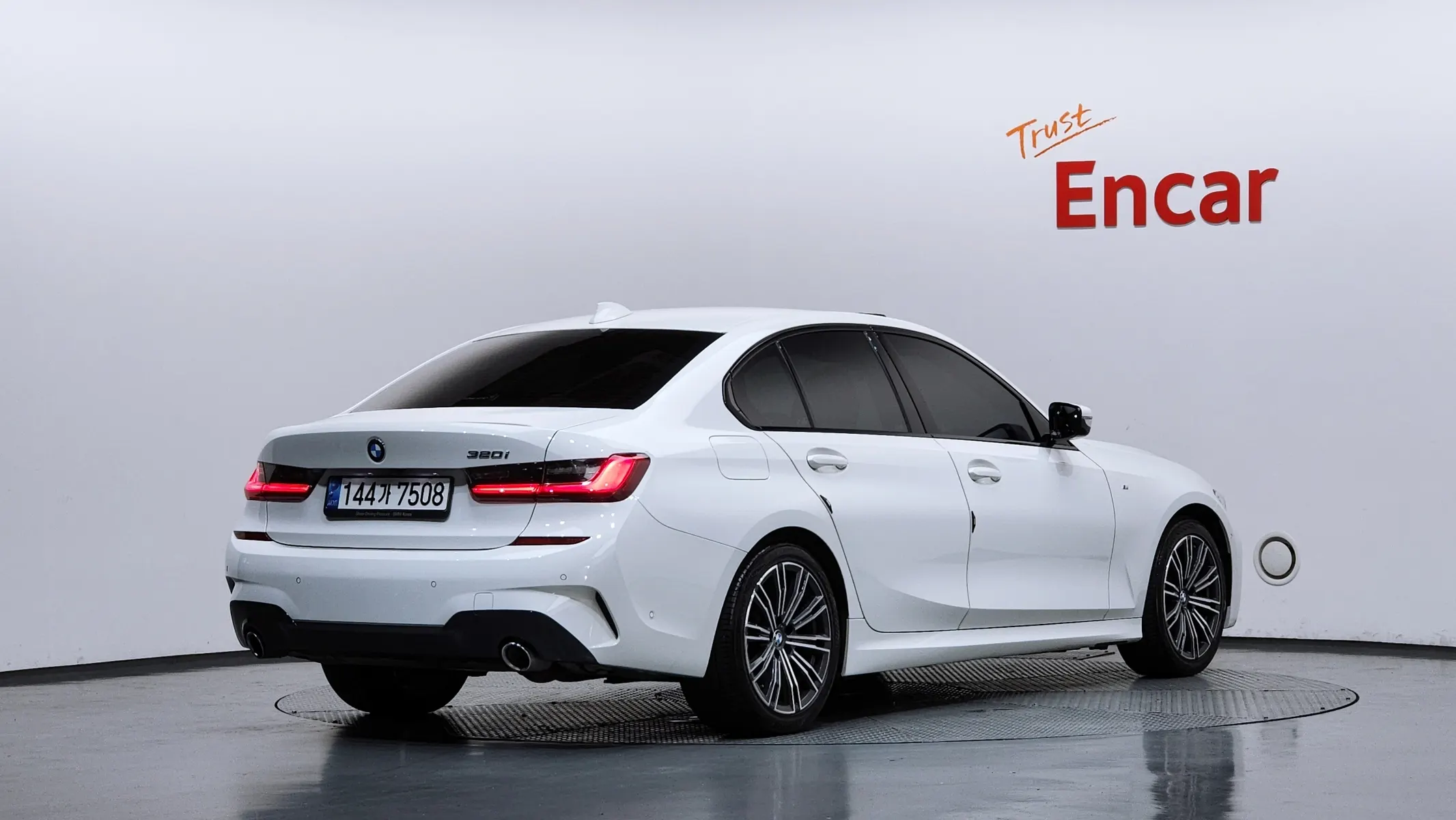 BMW 3 Series (G20) 320i M 2021 2/34