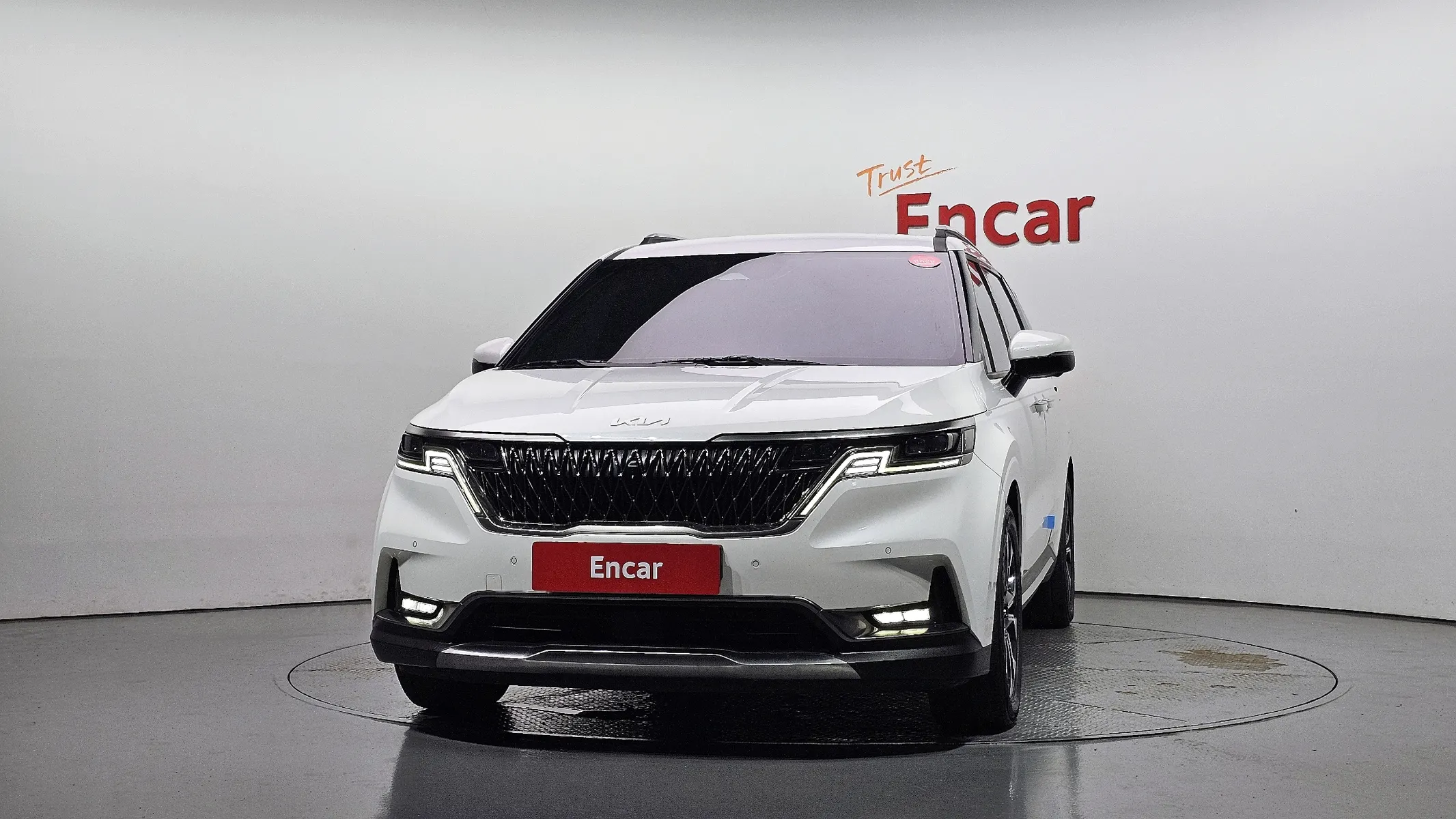 Kia Carnival 9 2021 2/5