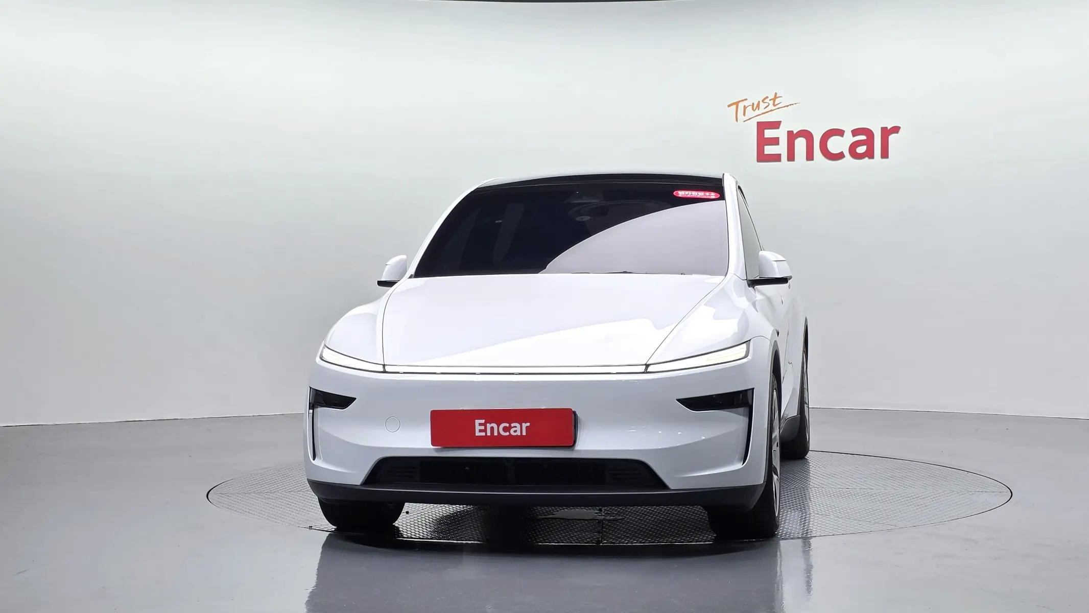 Tesla Y L AWD 2026 2/5