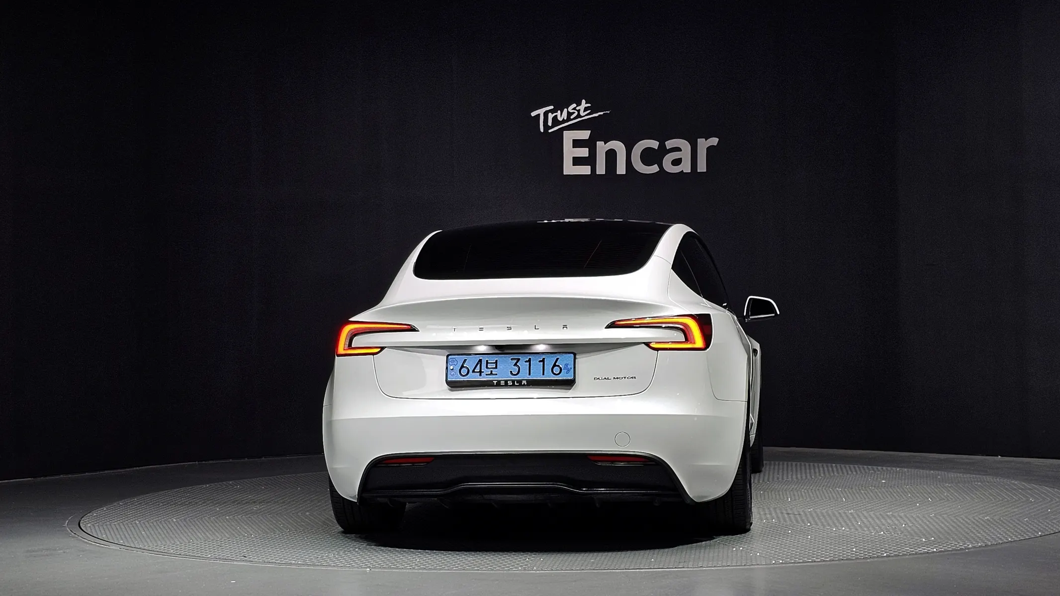 Tesla 3 AWD 2024 3/5