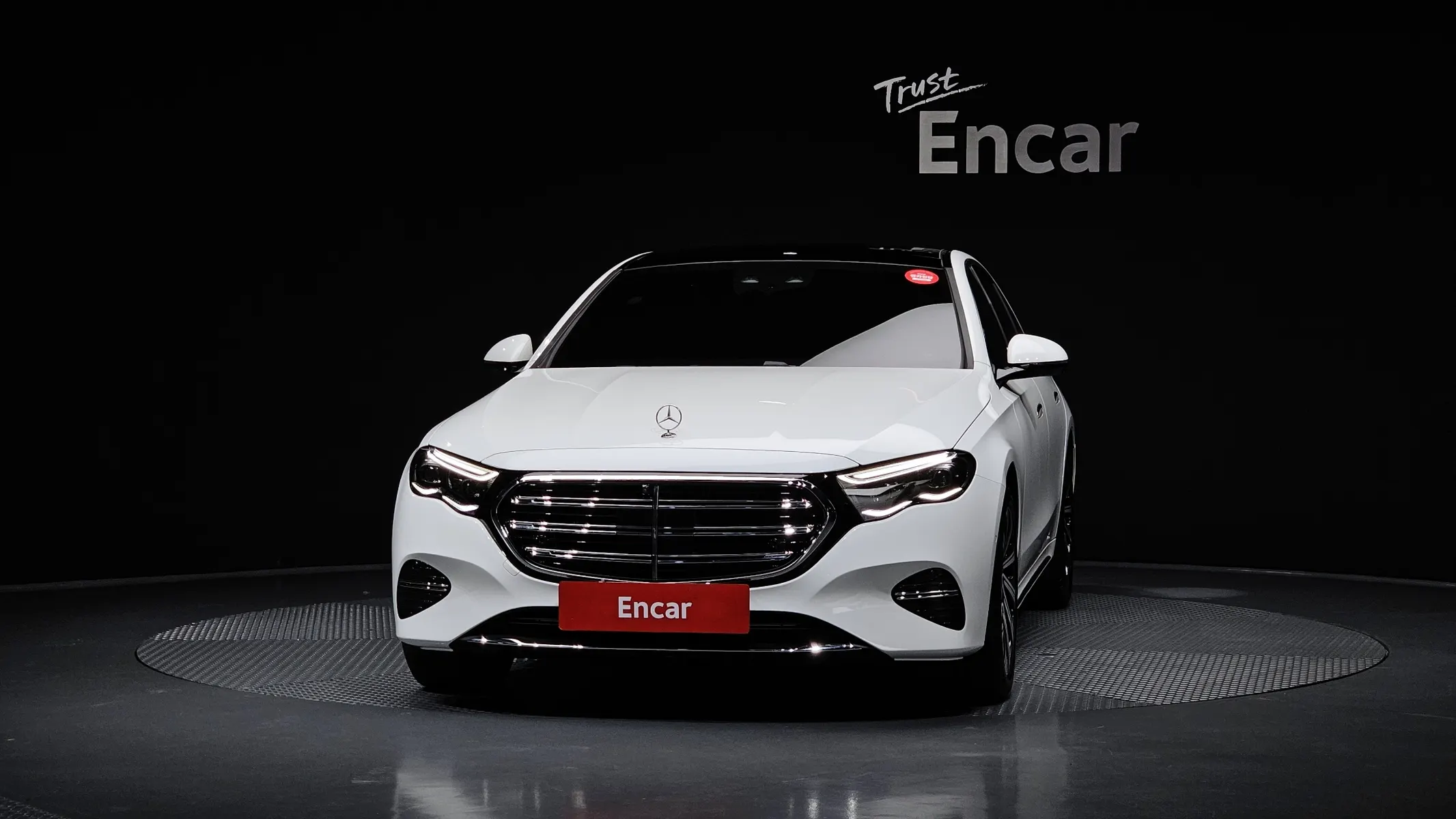Mercedes-Benz E-Class W214 E300 4MATIC 2025 3/21