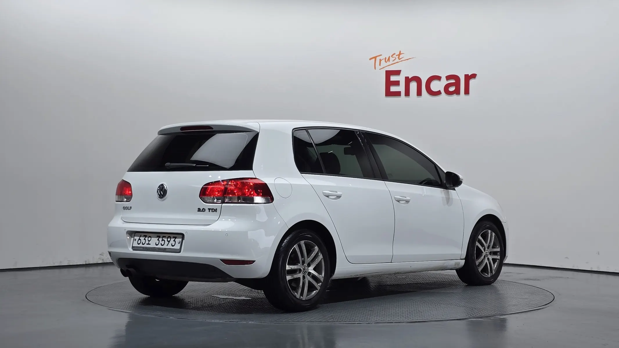 Volkswagen 6 2.0 TDI 2010 2/21