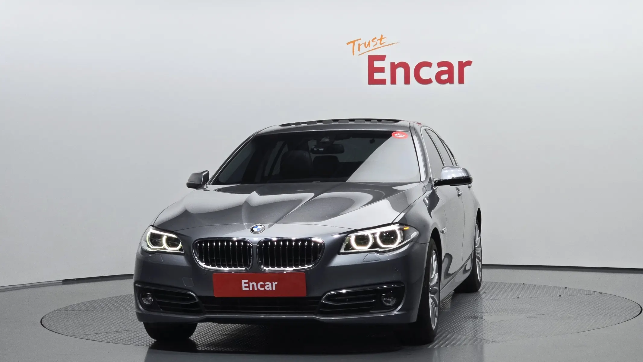 BMW 5 Series (F10) 520d 2013 3/35