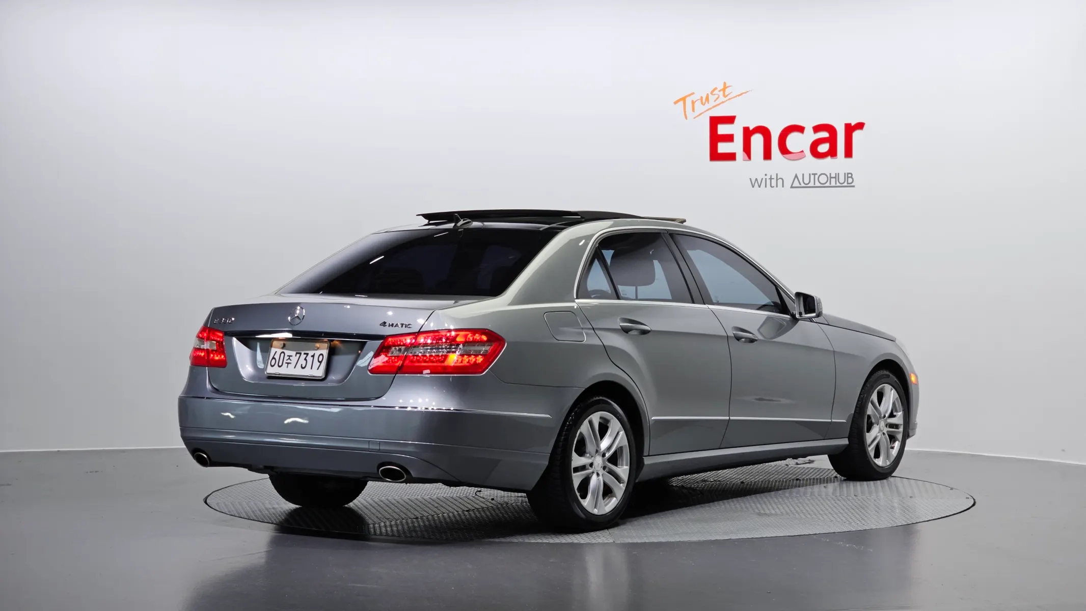 Mercedes-Benz E-Class W212 E350 4MATIC 2010 2/21
