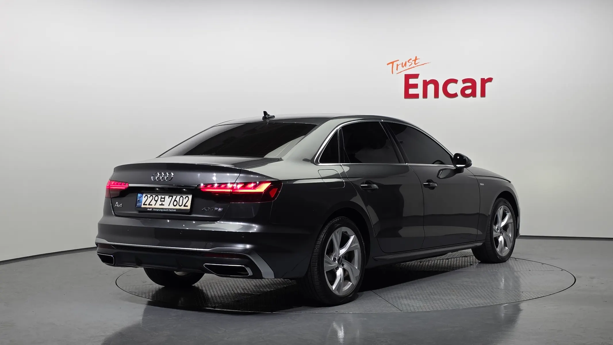 Audi A4 (B9) 40 TFSI 2021 2/21