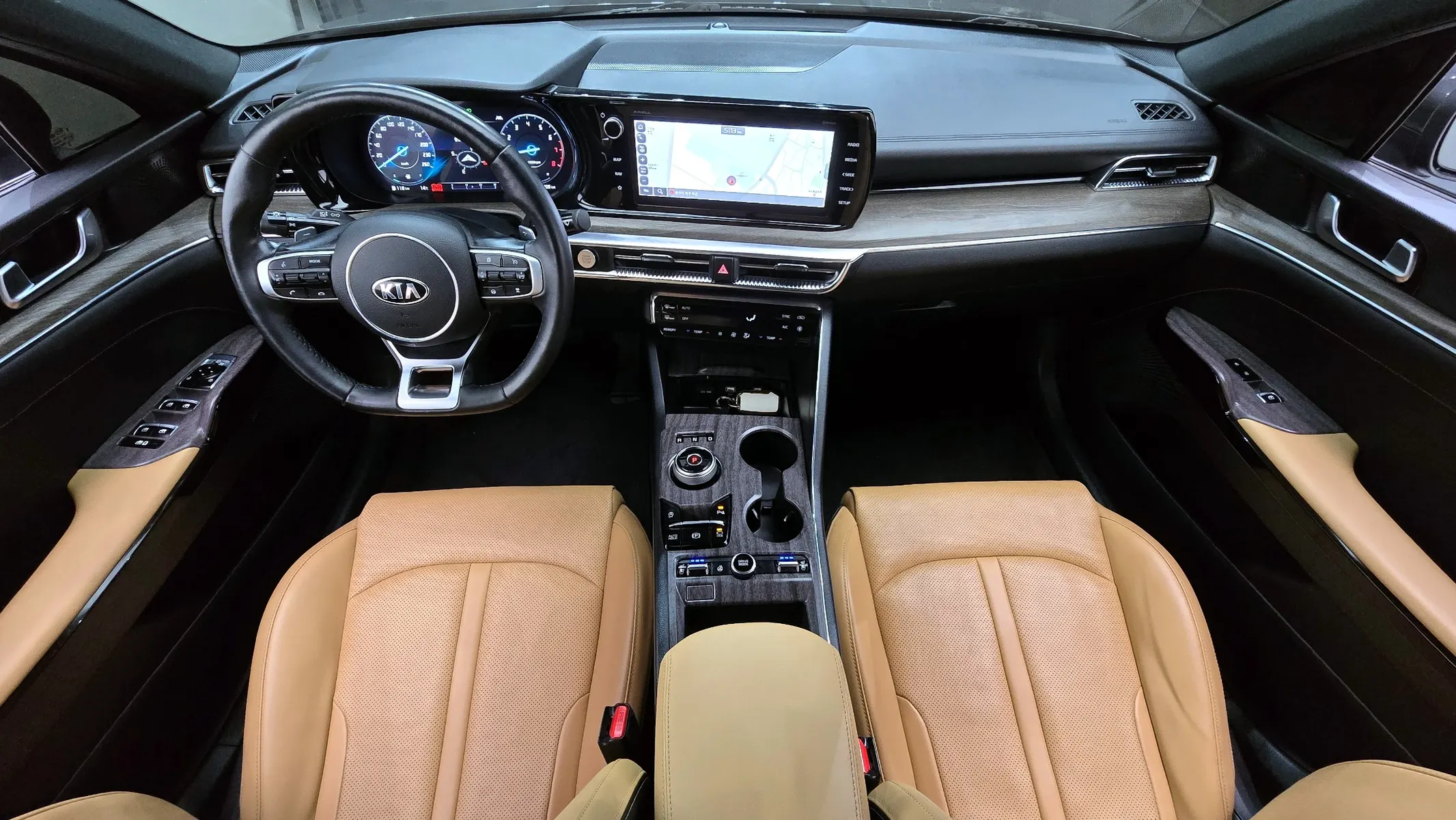 Kia K5 3 1.6 2021 4/5