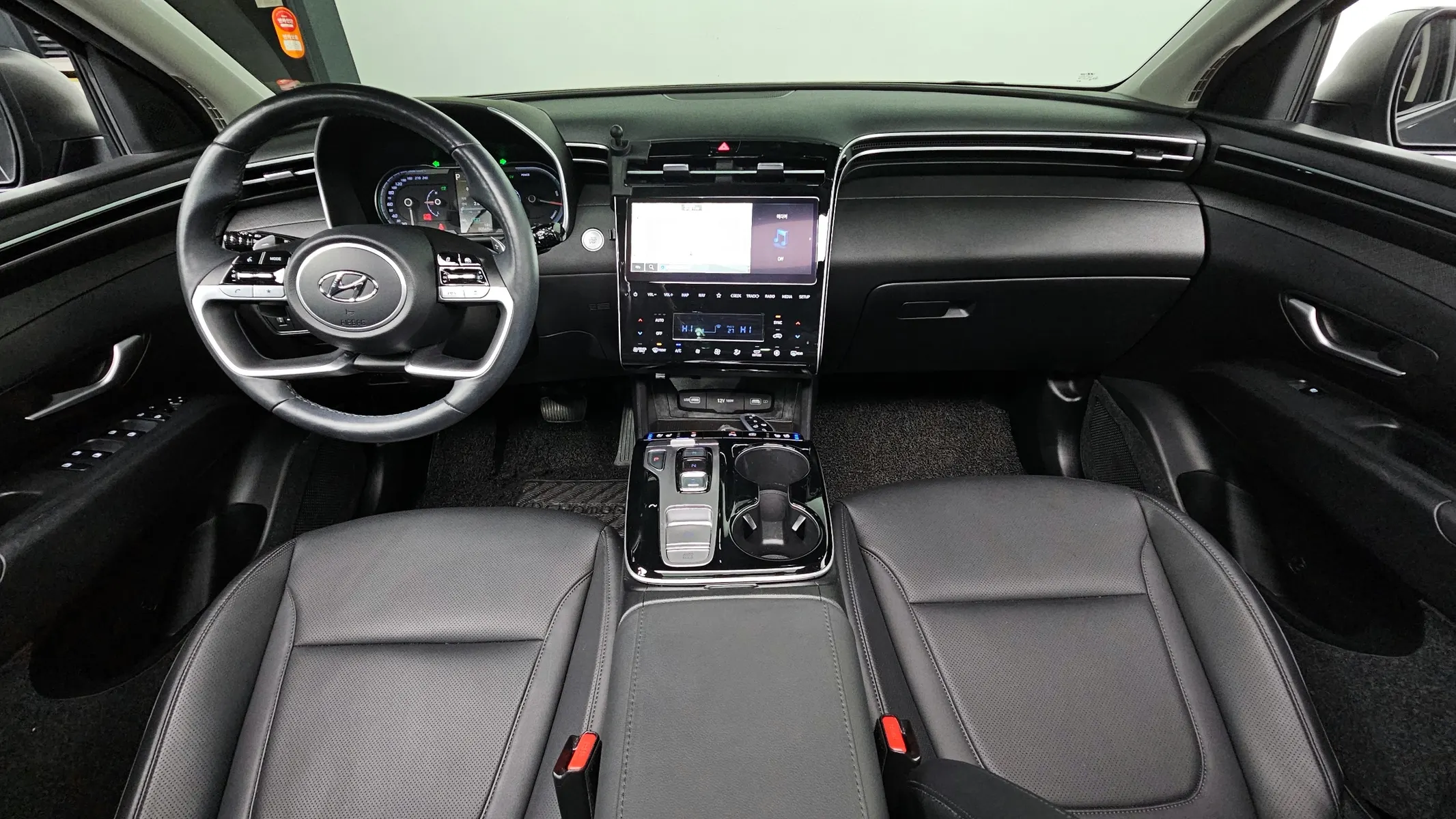Hyundai (NX4) 2WD 2022 4/5