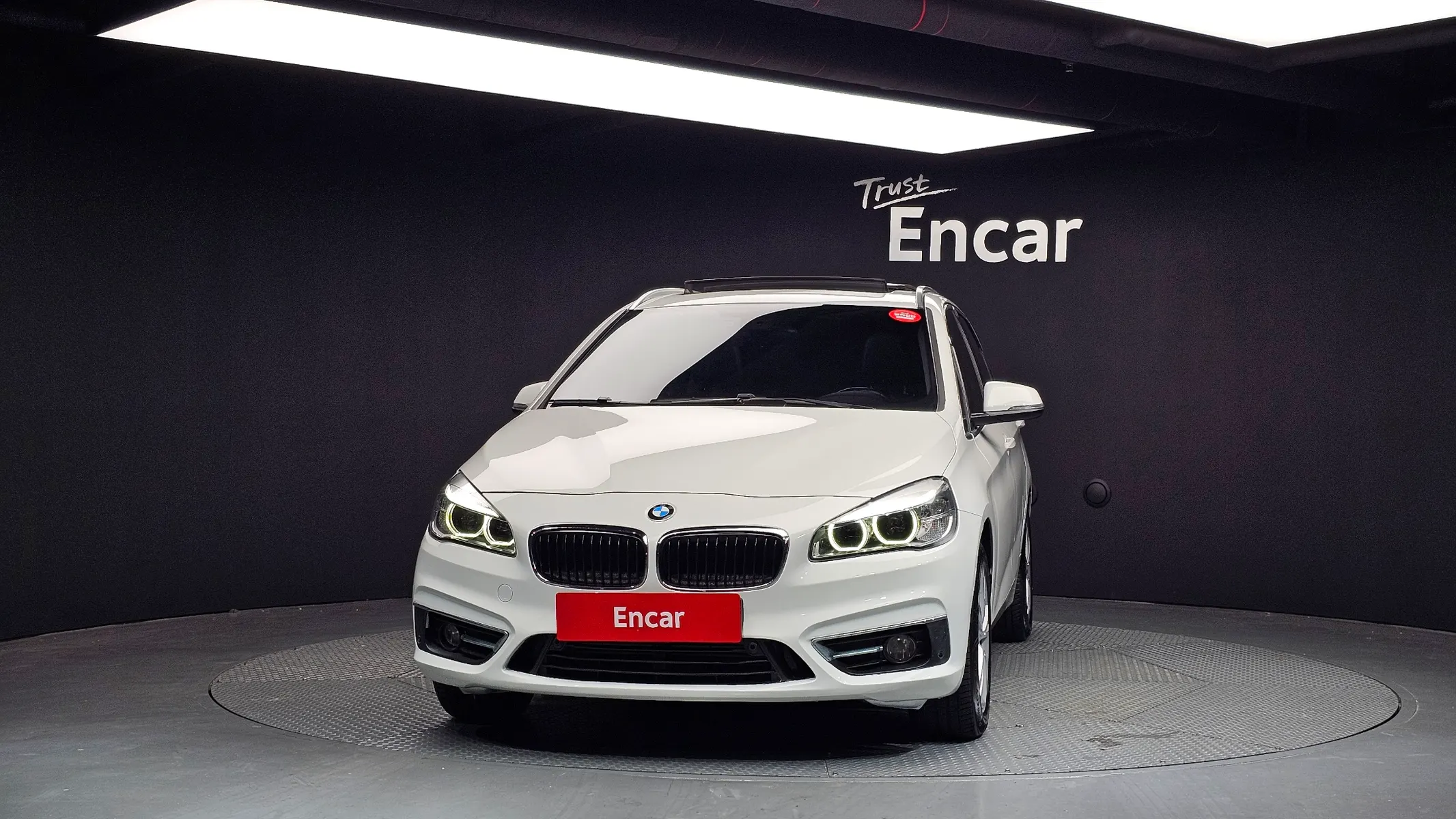 BMW 2 Series Tourer (F45) 2015 3/21