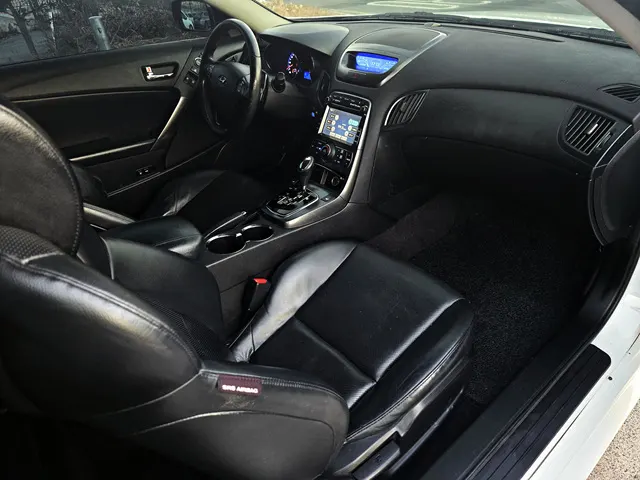 Hyundai Coupe 380 GT-P 2010 4/5