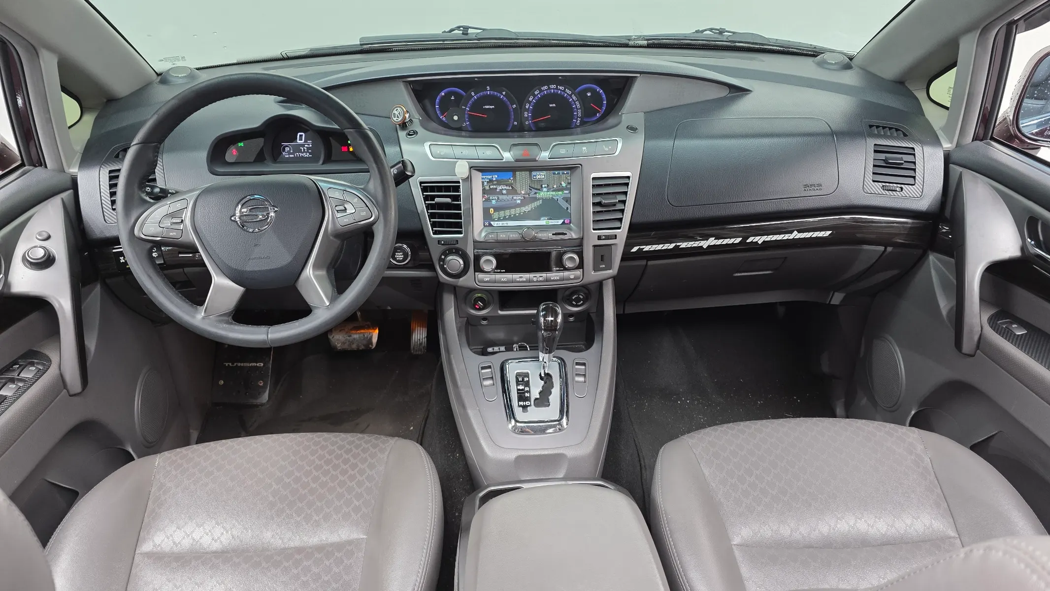 KG Mobility 코란도 투리스모 4WD RX 9 2015 4/5