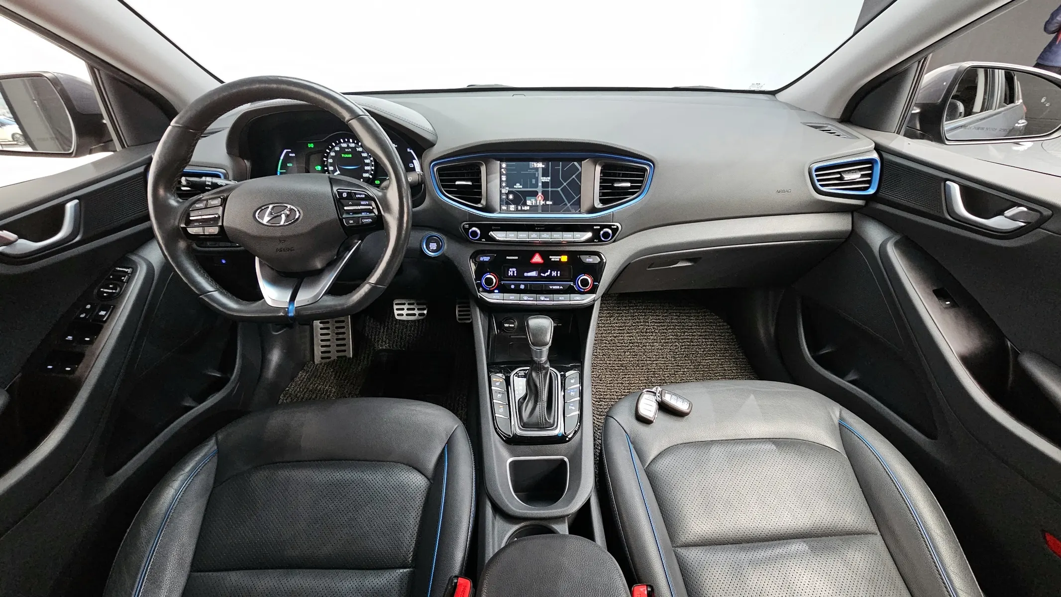 Hyundai 아이오닉 하이브리드 Q 2016 4/5