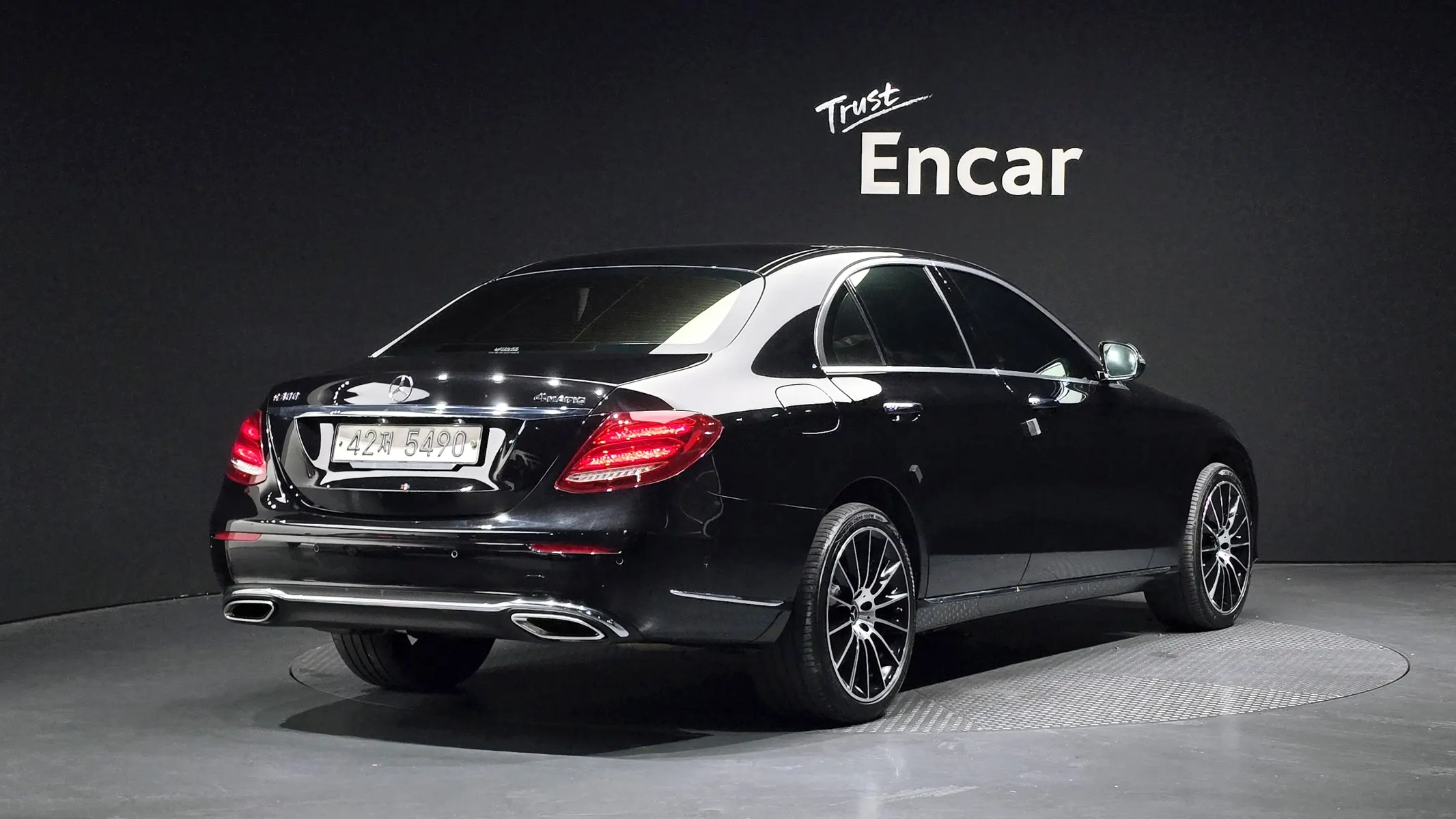Mercedes-Benz E-Class W213 E300 4MATIC 2018 2/21
