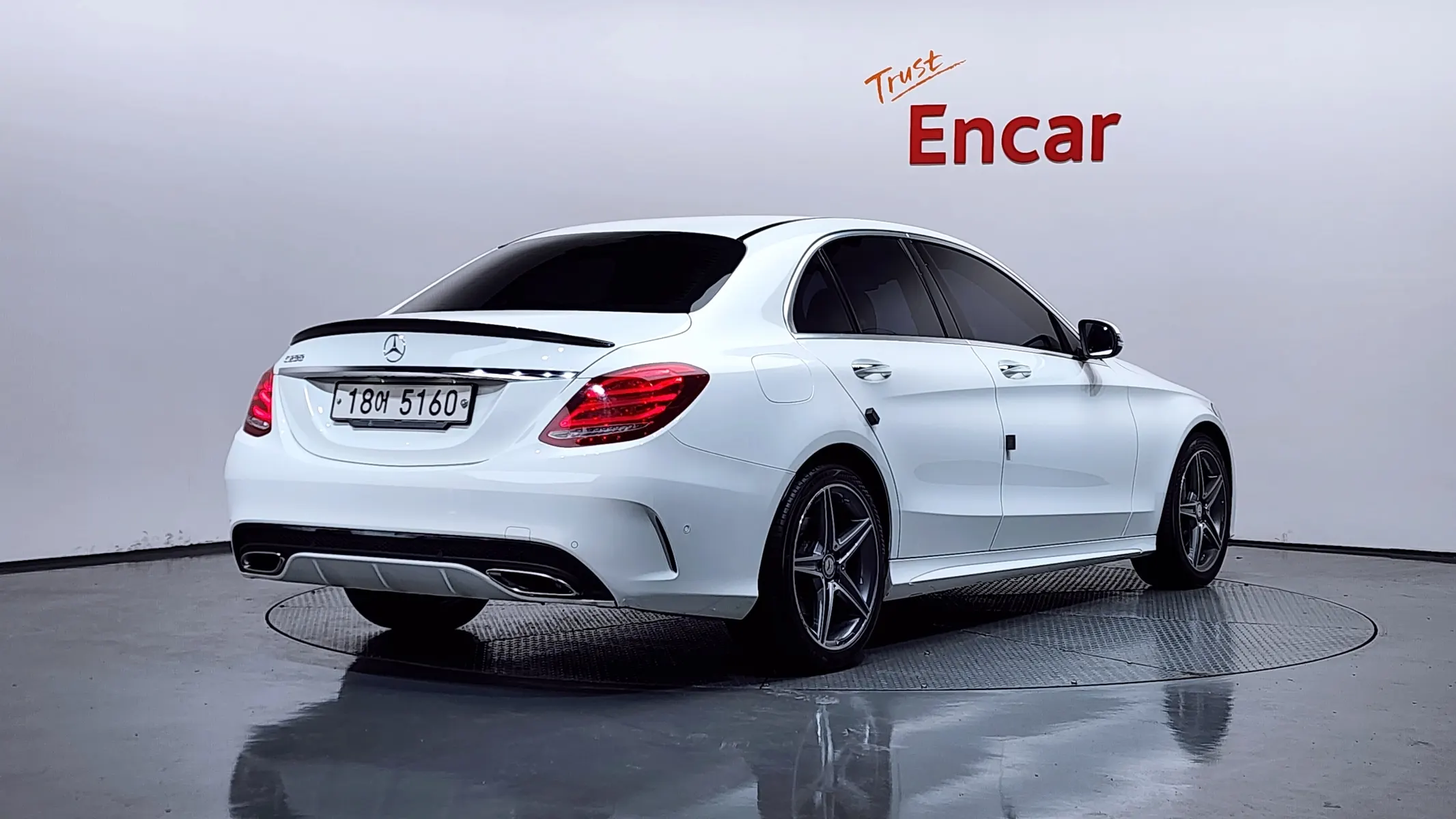 Mercedes-Benz C-Class W205 C200 AMG Line 2016 2/21