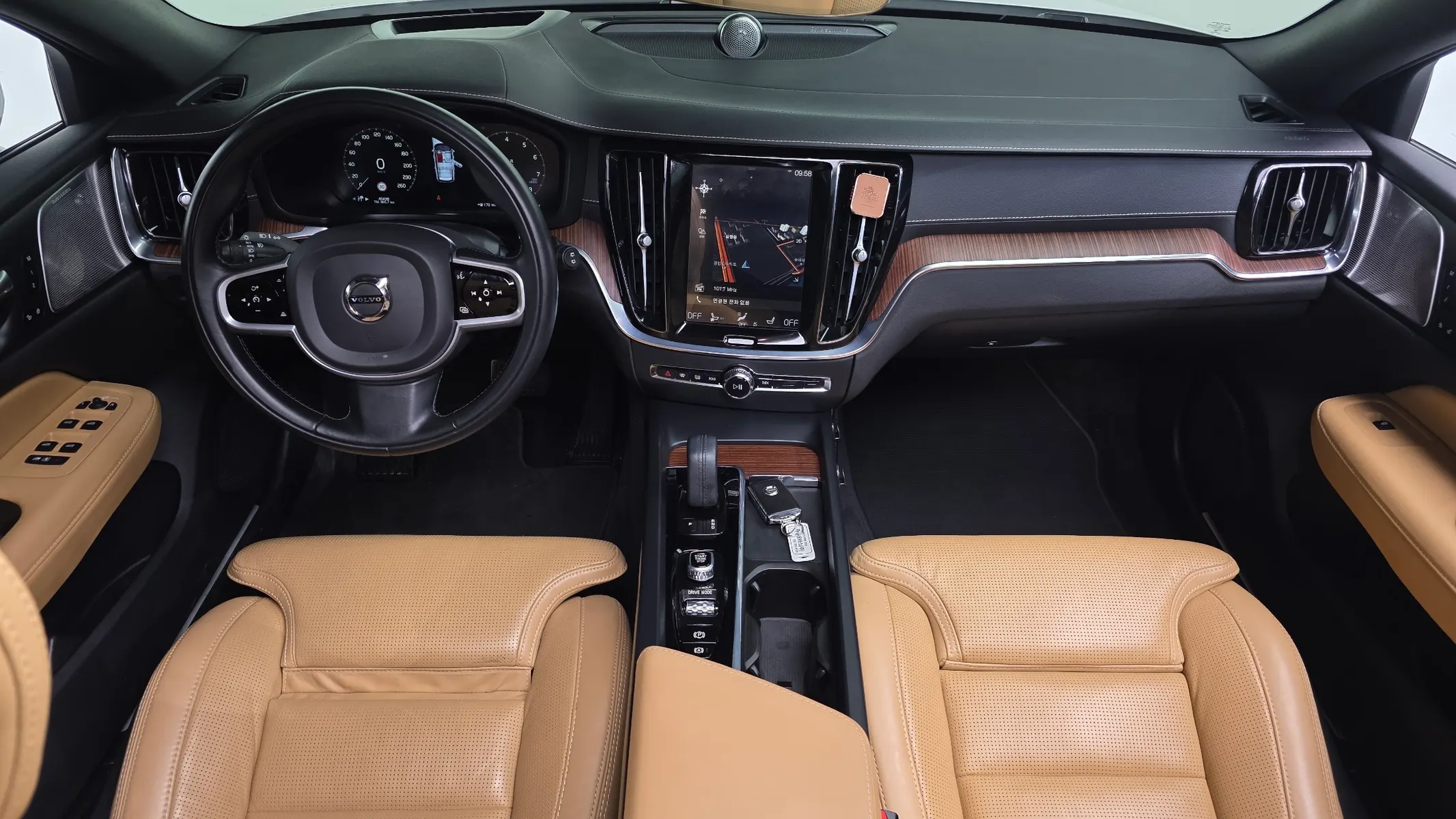 Volvo V60 2 B5 AWD 2020 4/5