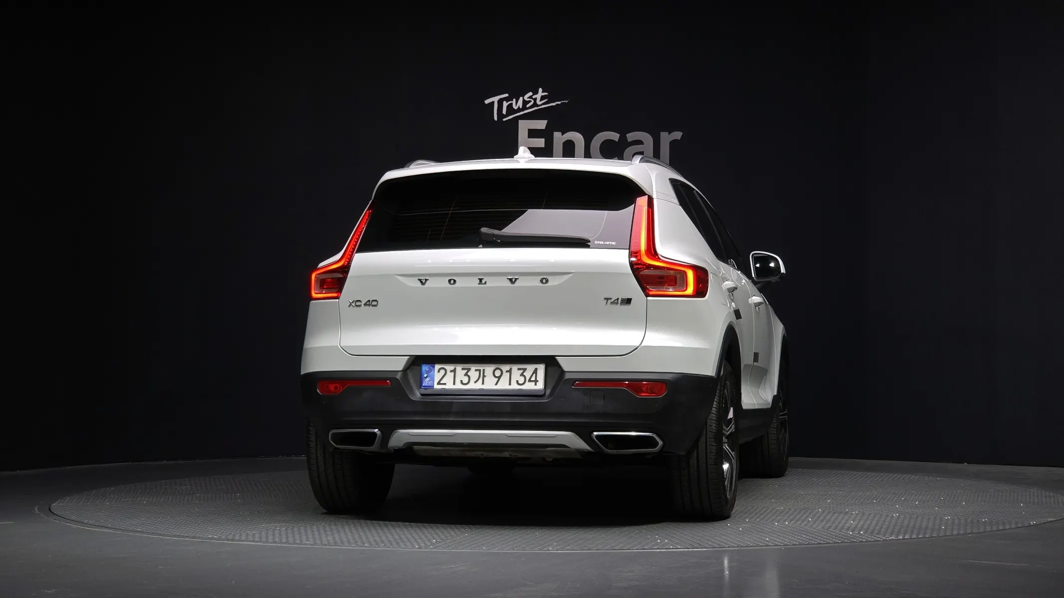Volvo XC40 T4 2020 3/5
