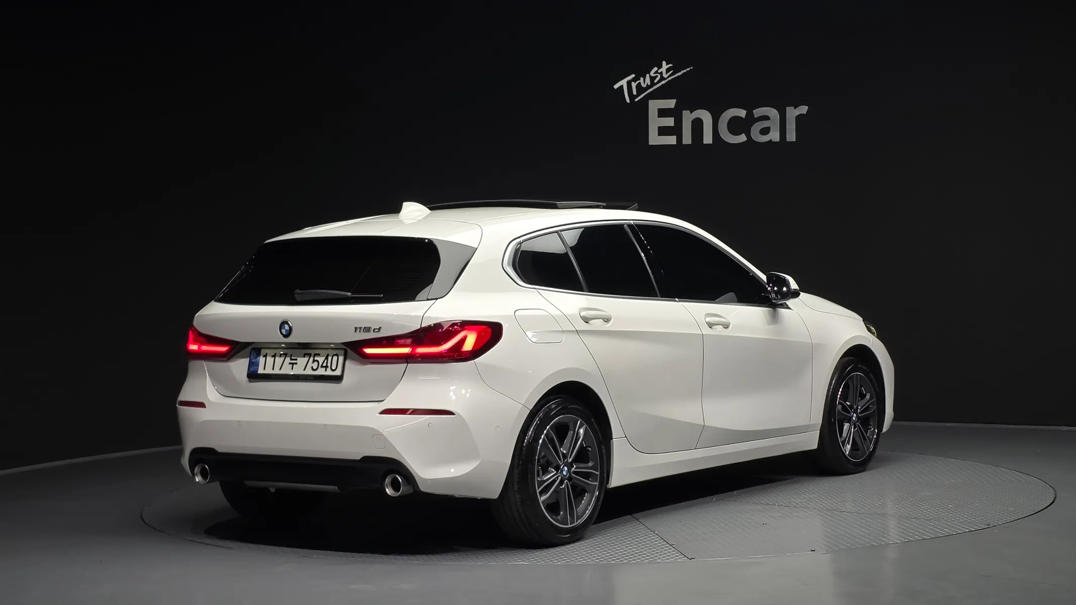 BMW 1 Series (F40) 118d 2020 2/31