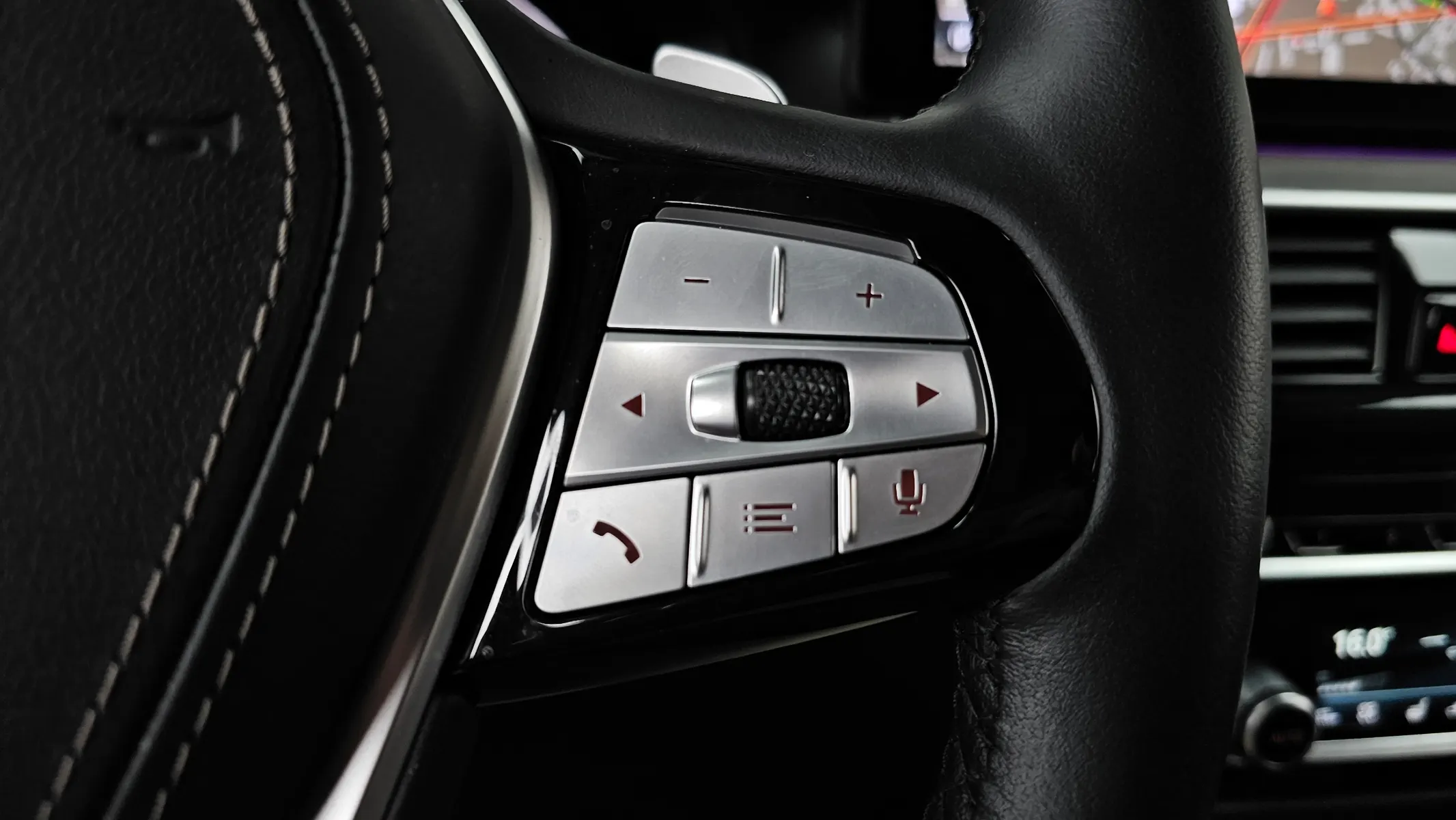 BMW 6 Series GT (G32) 620d 2024 34/35