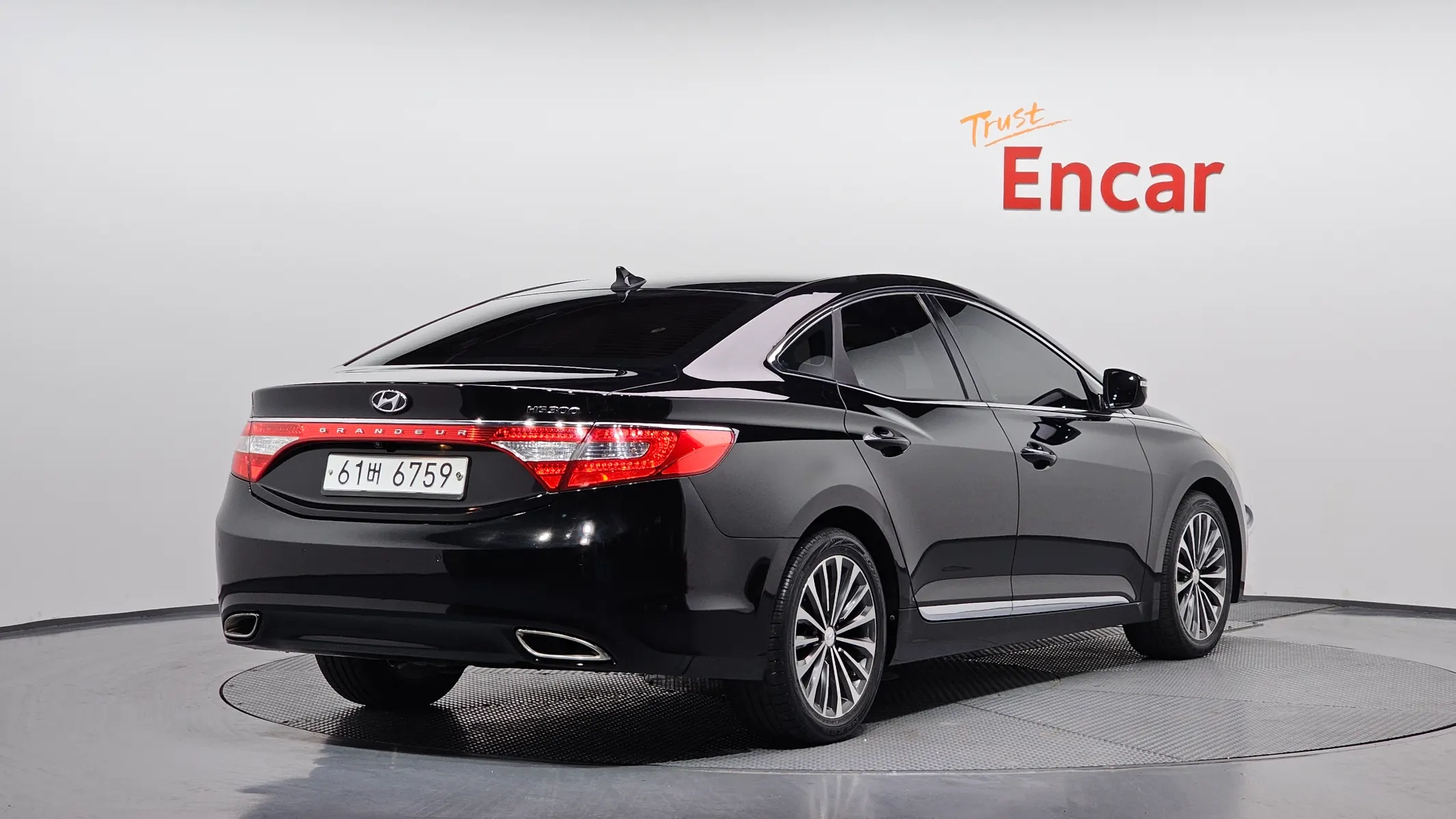 Hyundai Grandeur HG HG240 2013 2/51