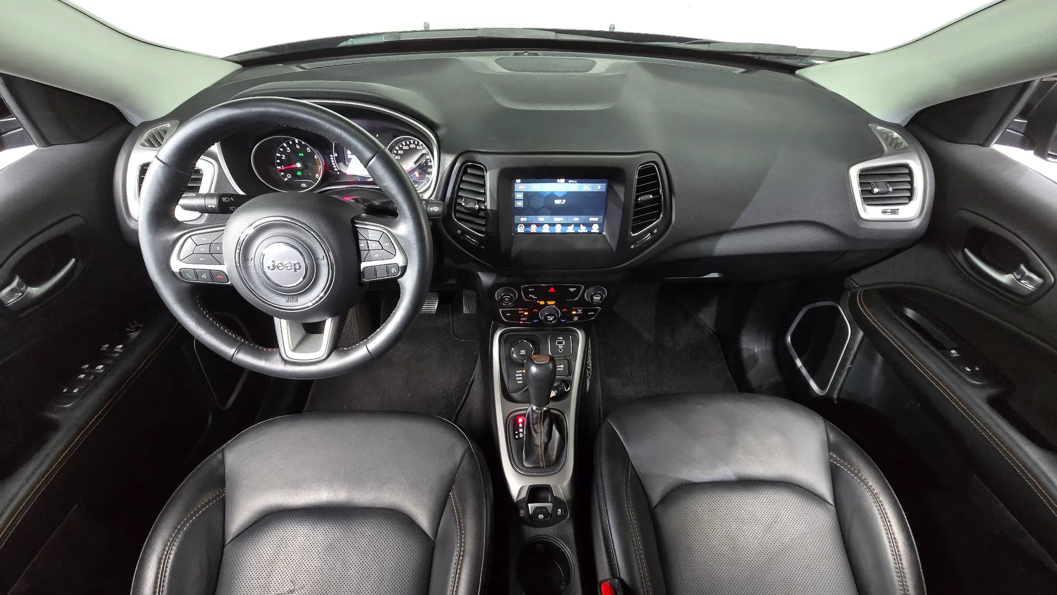 Jeep 2 2.4 AWD 2018 4/5