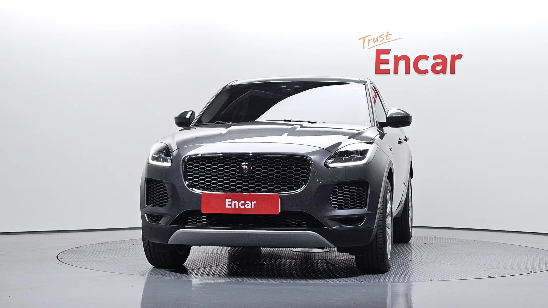Jaguar E-PACE P250 SE 2018 2/5