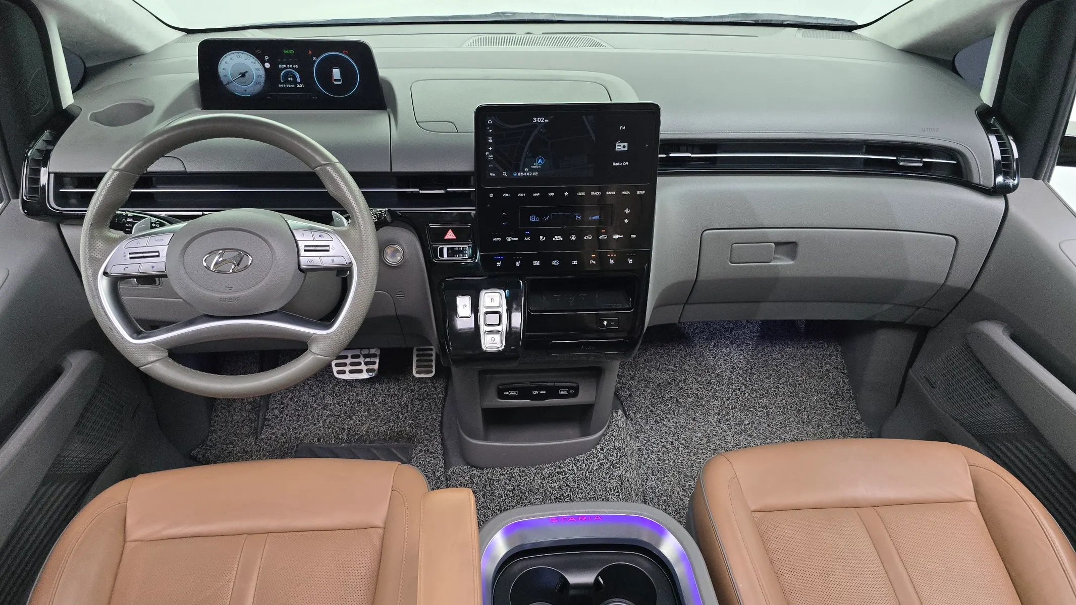 Hyundai Staria 4WD 9 2022 4/5