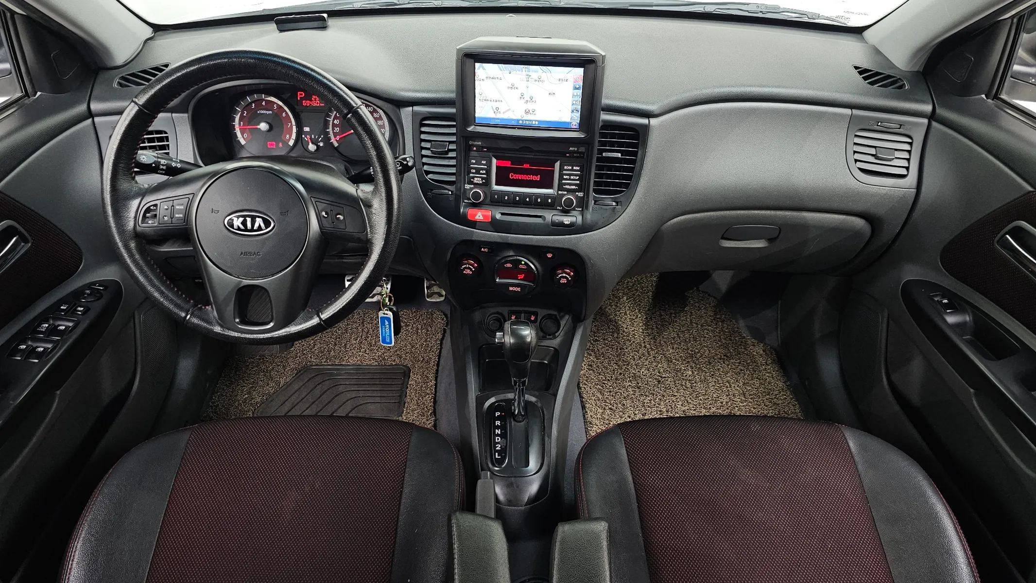Kia () 4DR 1.6 CVVT 2011 4/5