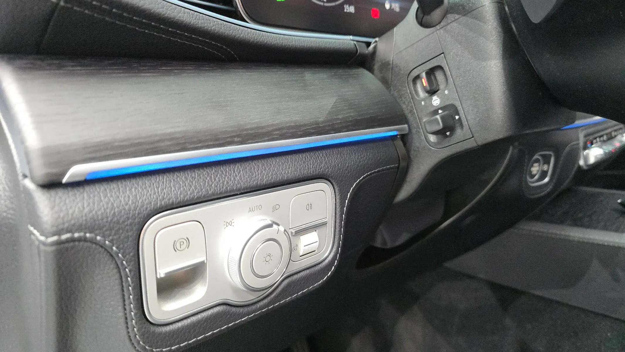 Mercedes-Benz GLE-Class W167 GLE300d 4MATIC 2024 34/35