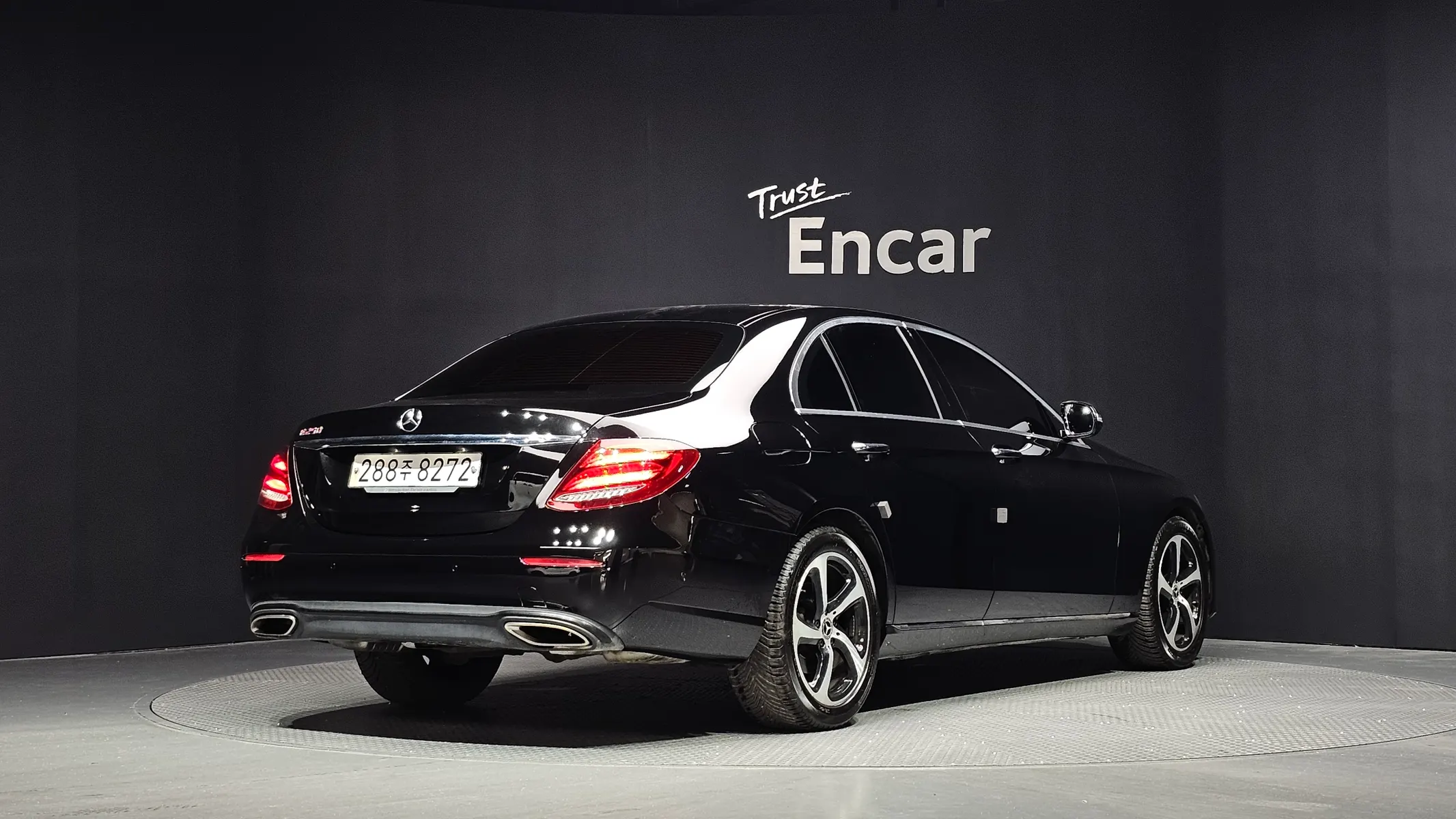 Mercedes-Benz E-Class W213 E250 2019 2/33