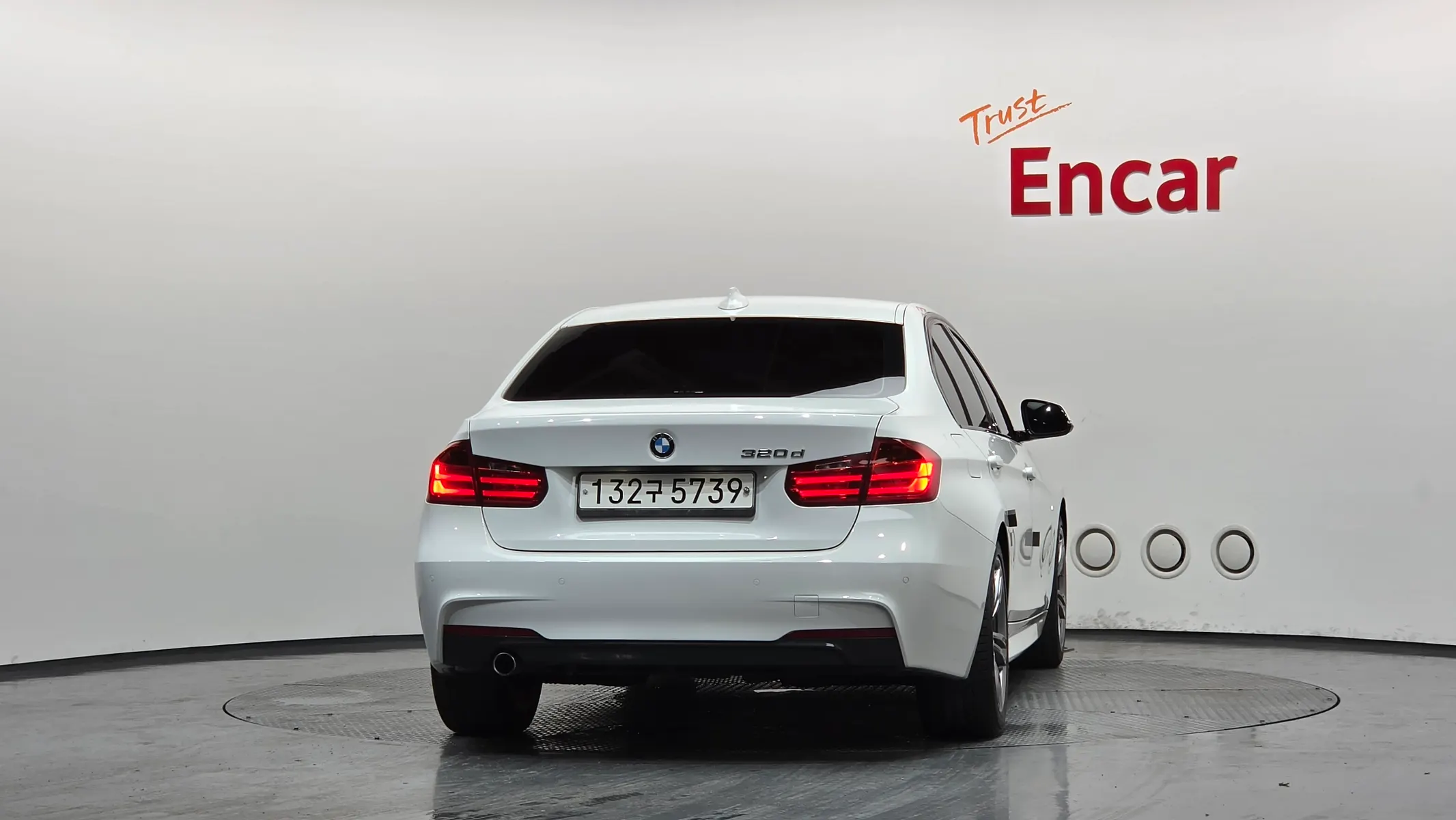BMW 3 Series (F30) 320d M 2015 3/33