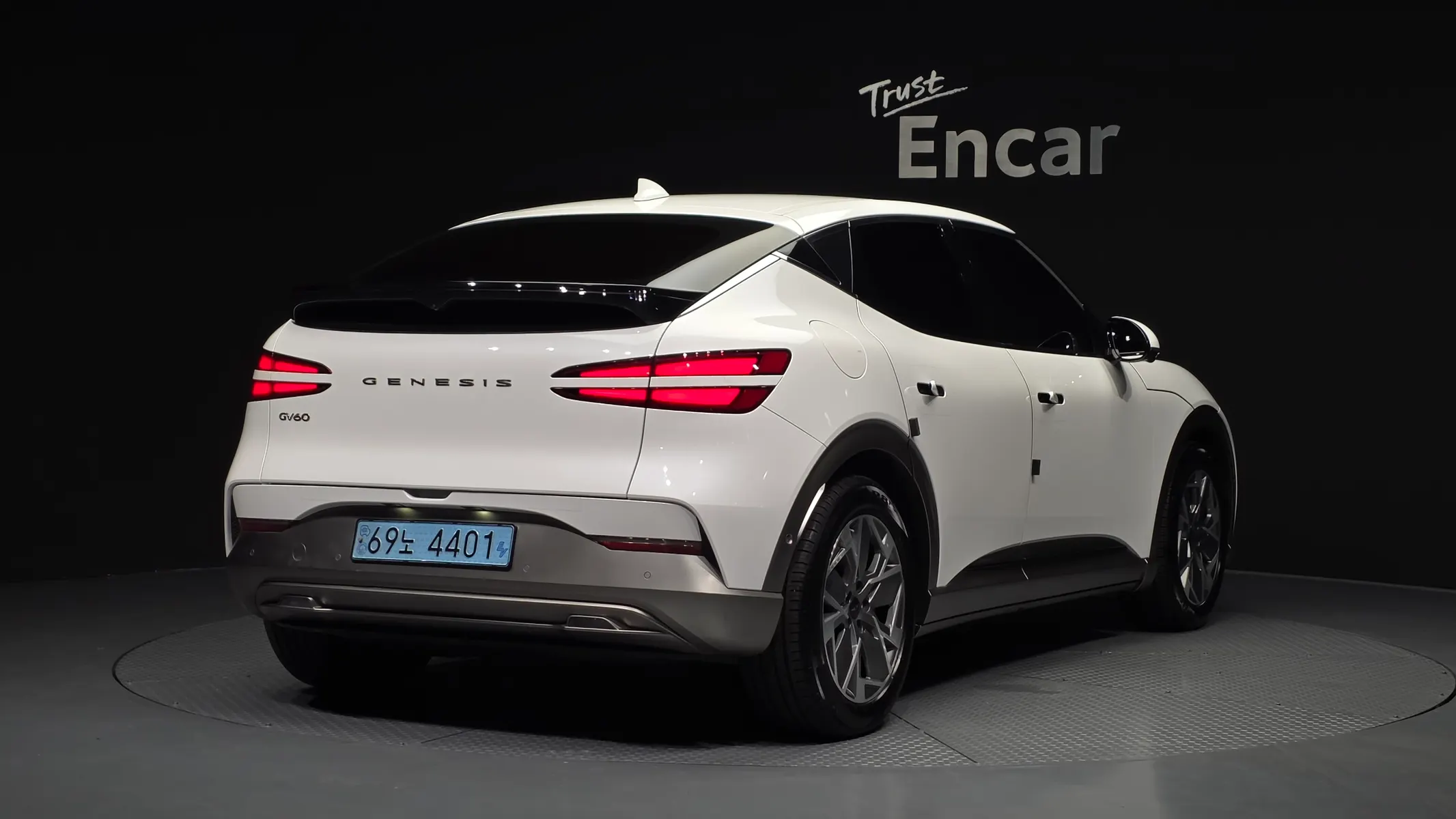 Genesis GV60 AWD 2022 2/37