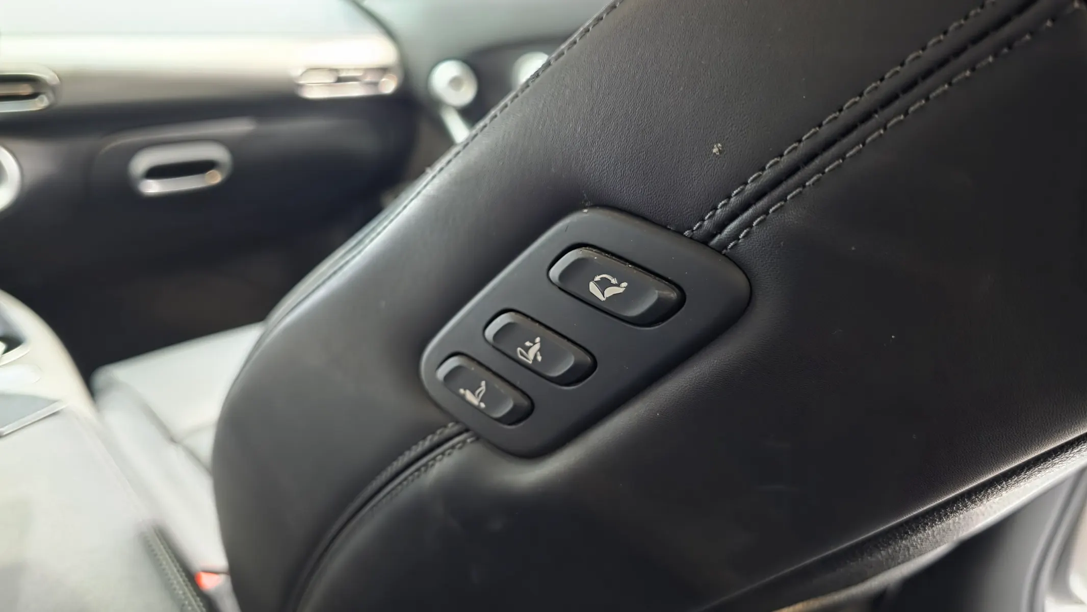 Genesis GV60 AWD 2022 36/37