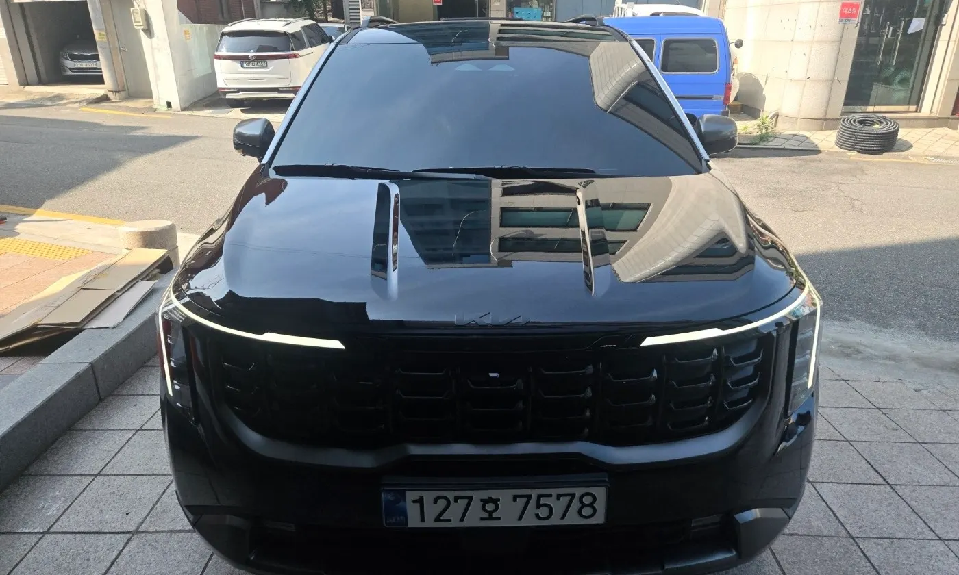 Kia 4 HEV 9 X Line 2026 2/5