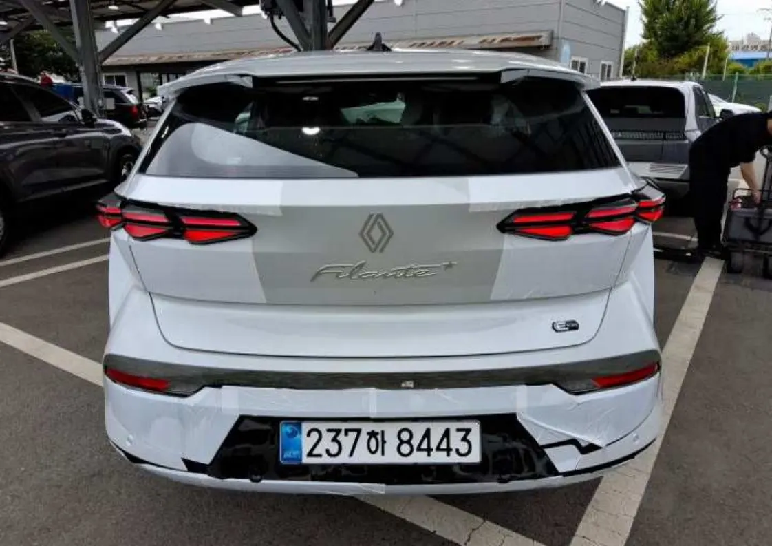 Renault Korea 필랑트 1.5 E-TECH 2WD 2026 2/5