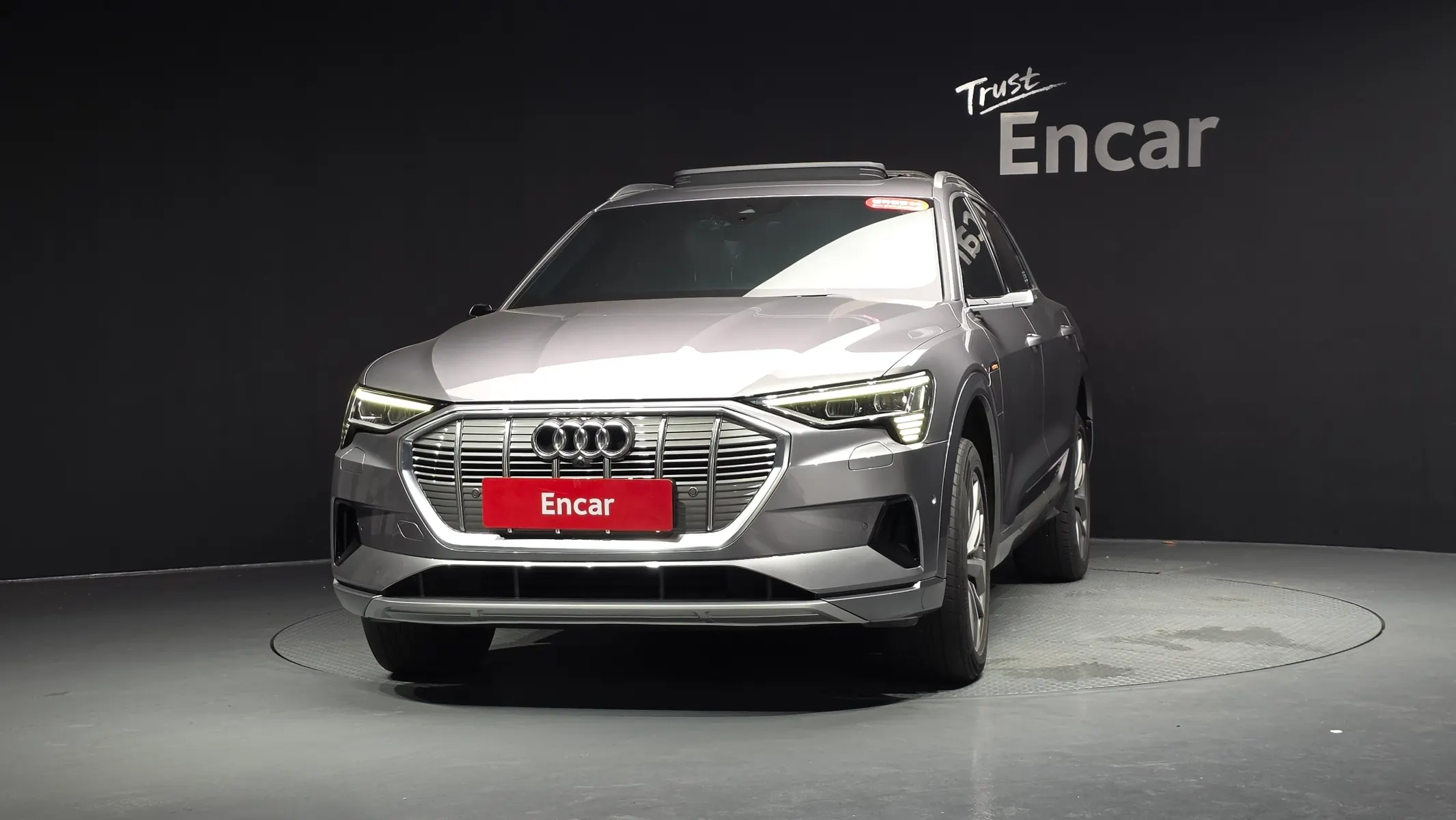 Audi e- 55 2020 3/47