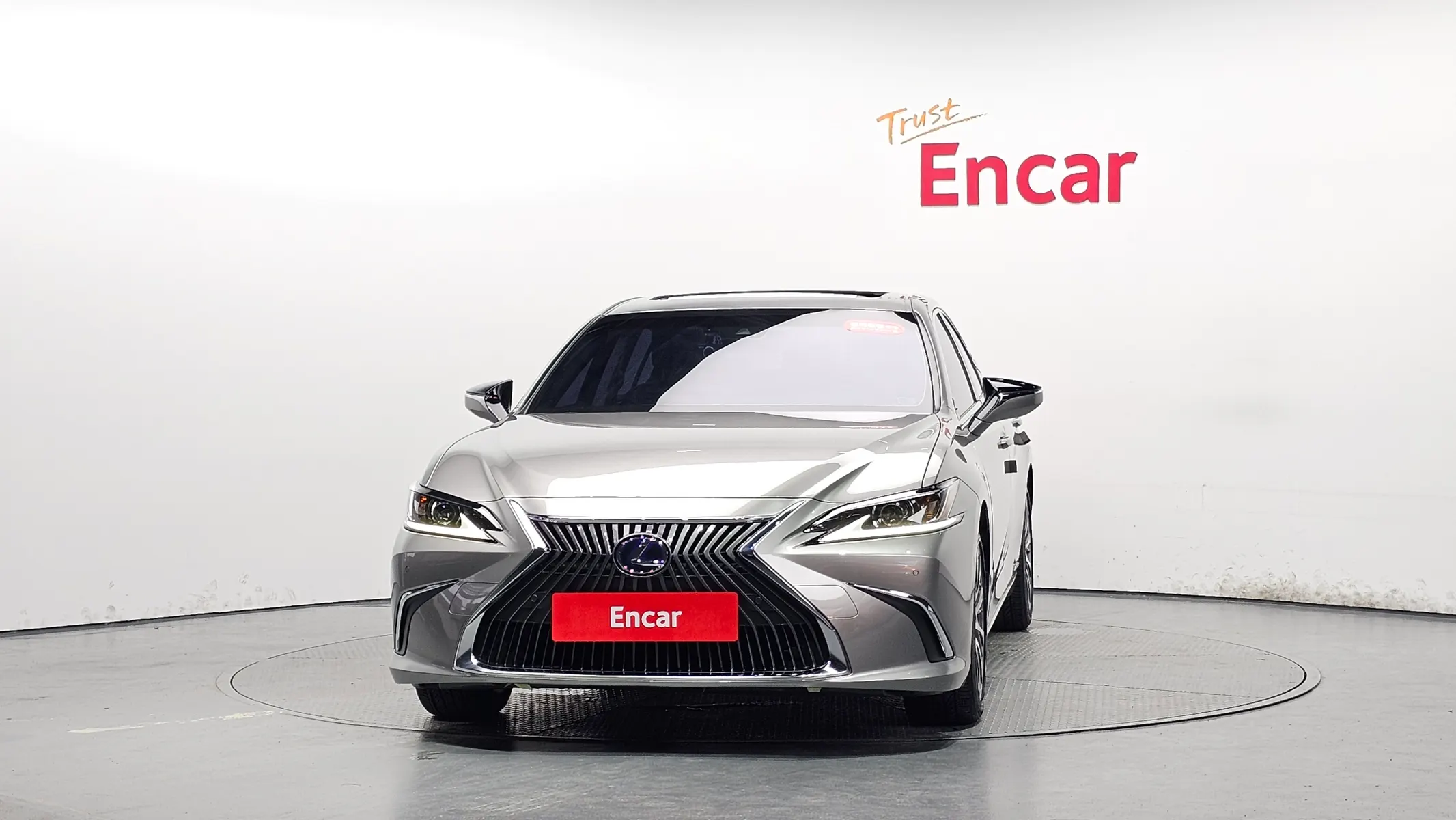 Lexus ES300h 7 2018 2/5