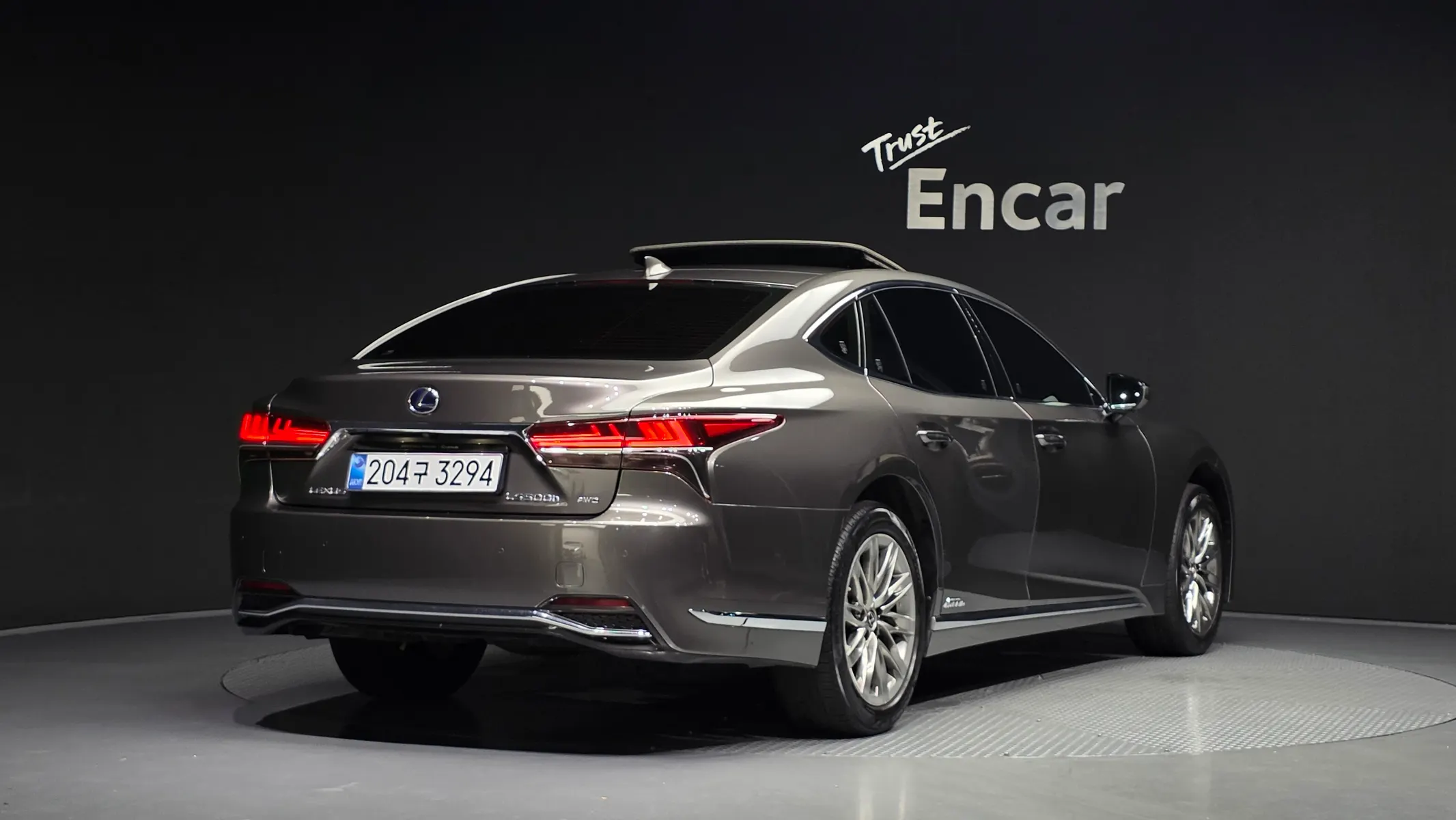 Lexus LS500h 5 3.5 AWD 2018 2/36