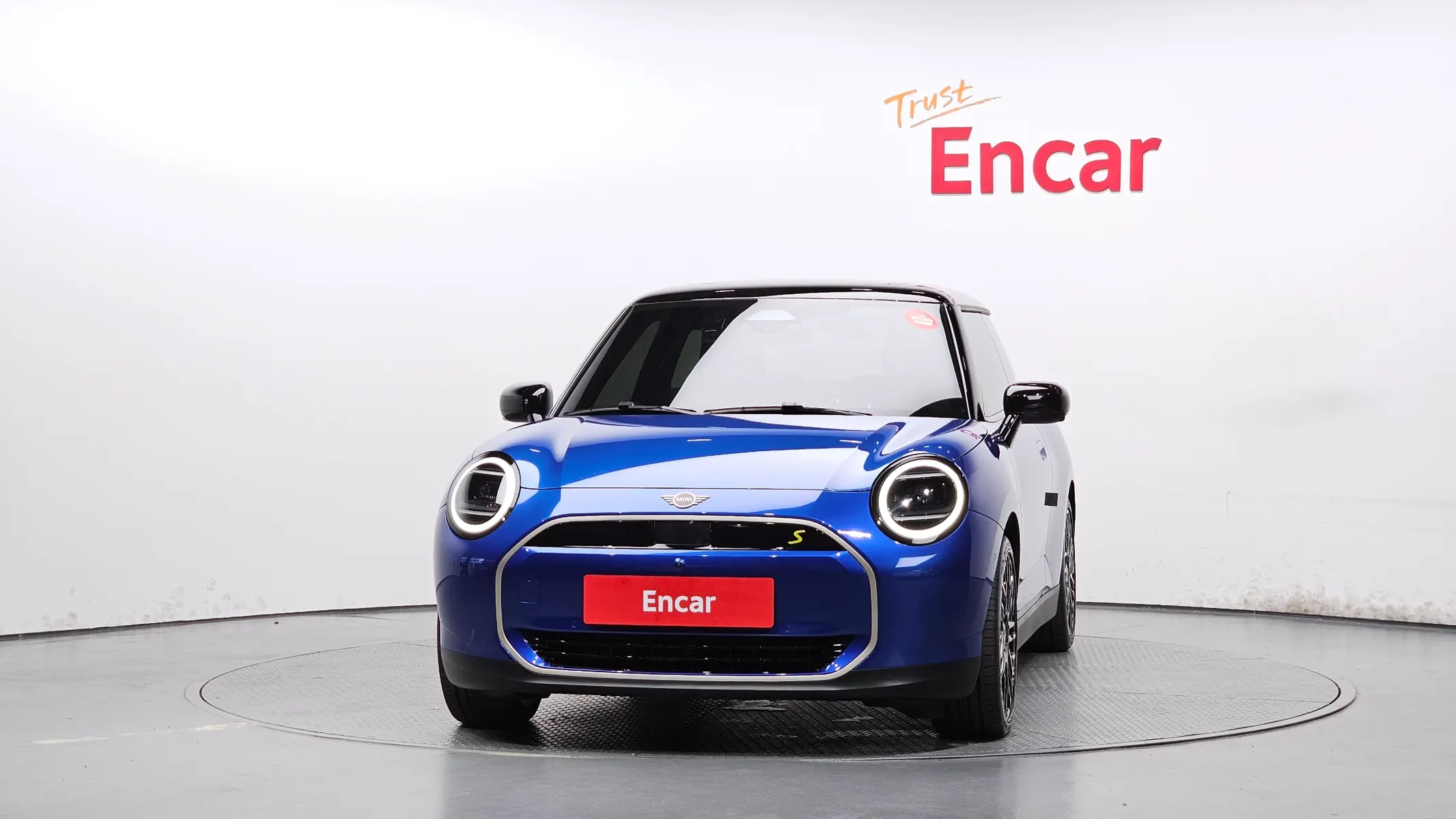 MINI 4 SE 2024 2/5