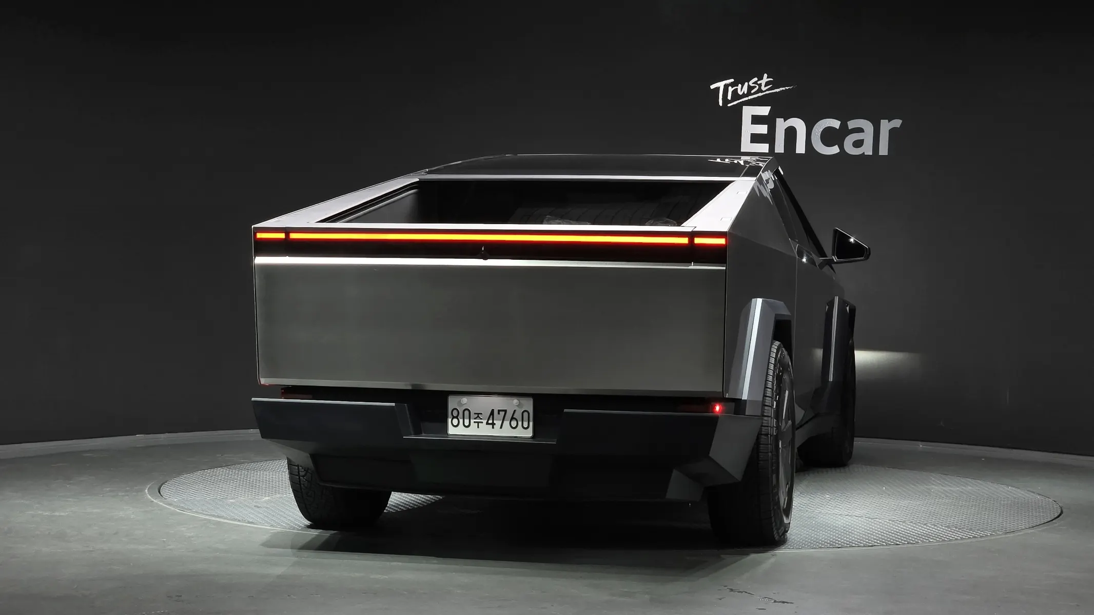 Tesla 사이버트럭 Cyberbeast 2025 3/5
