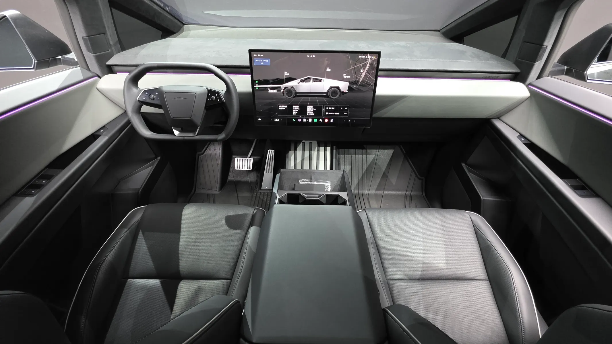 Tesla 사이버트럭 Cyberbeast 2025 4/5