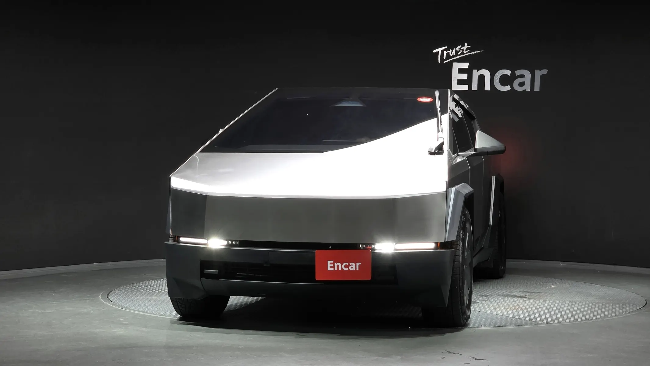 Tesla 사이버트럭 Cyberbeast 2025 2/5