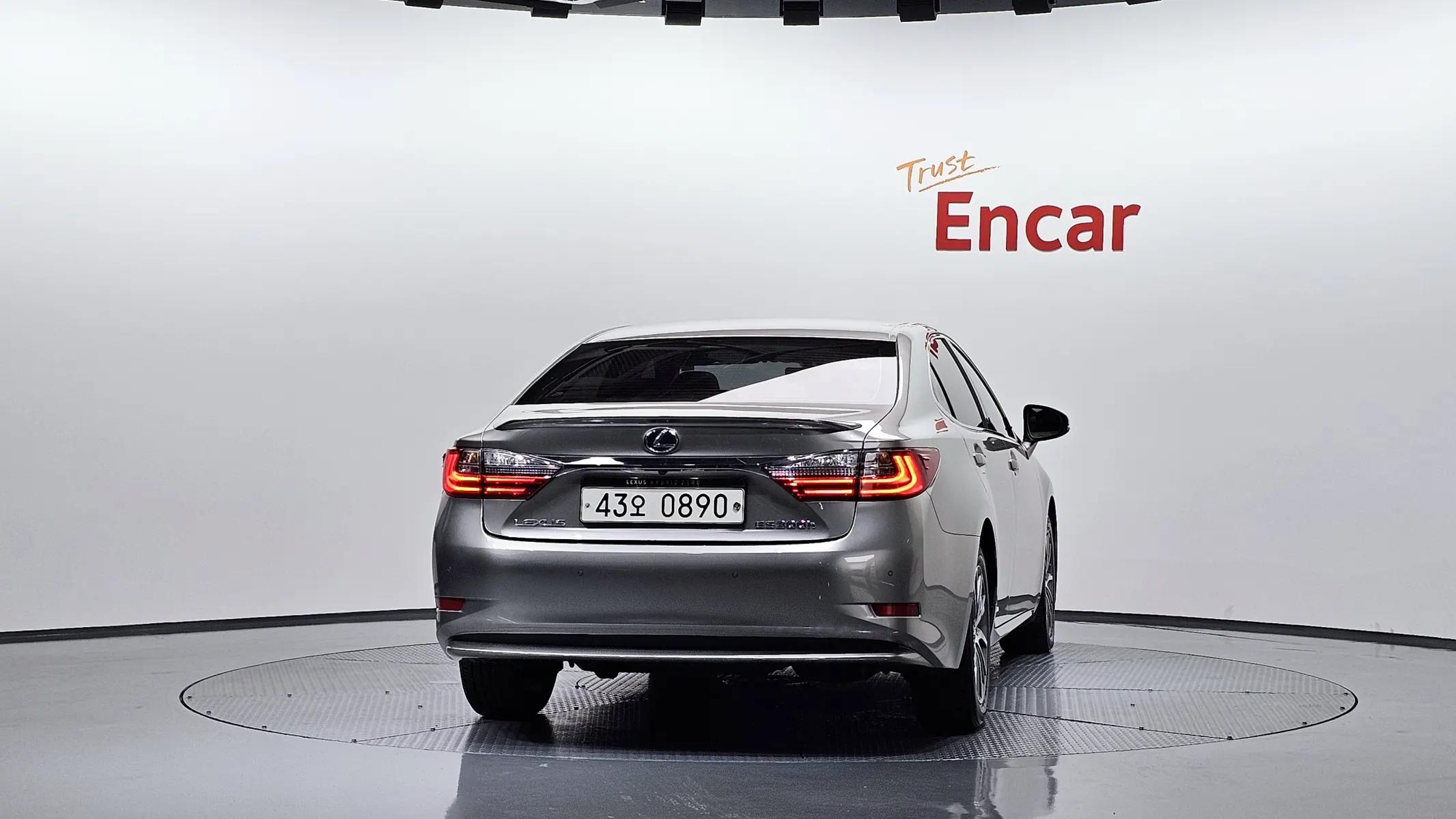 Lexus ES300h 2016 3/5
