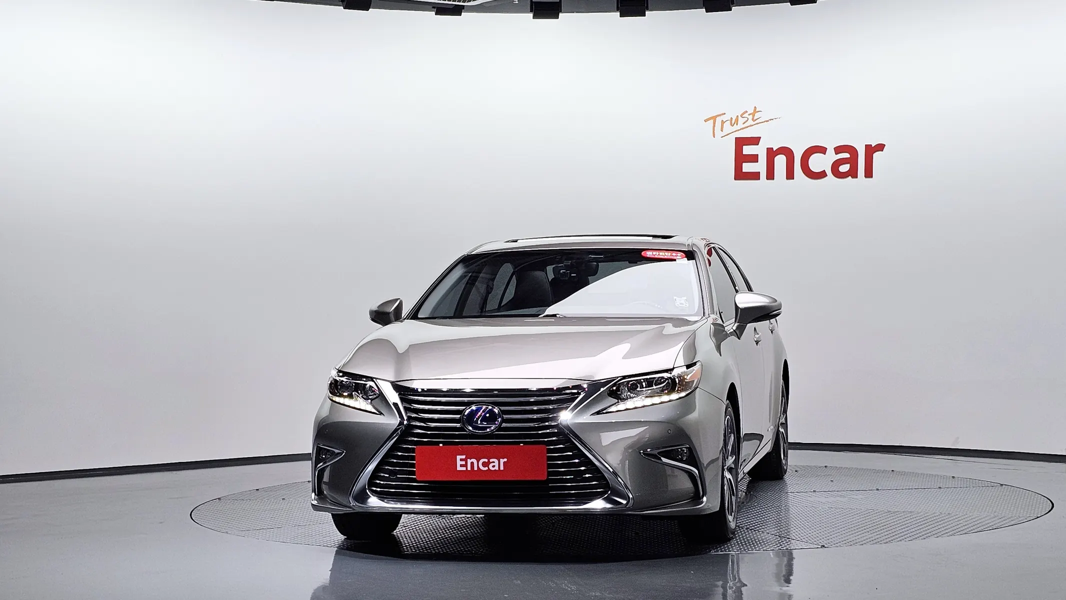Lexus ES300h 2016 2/5