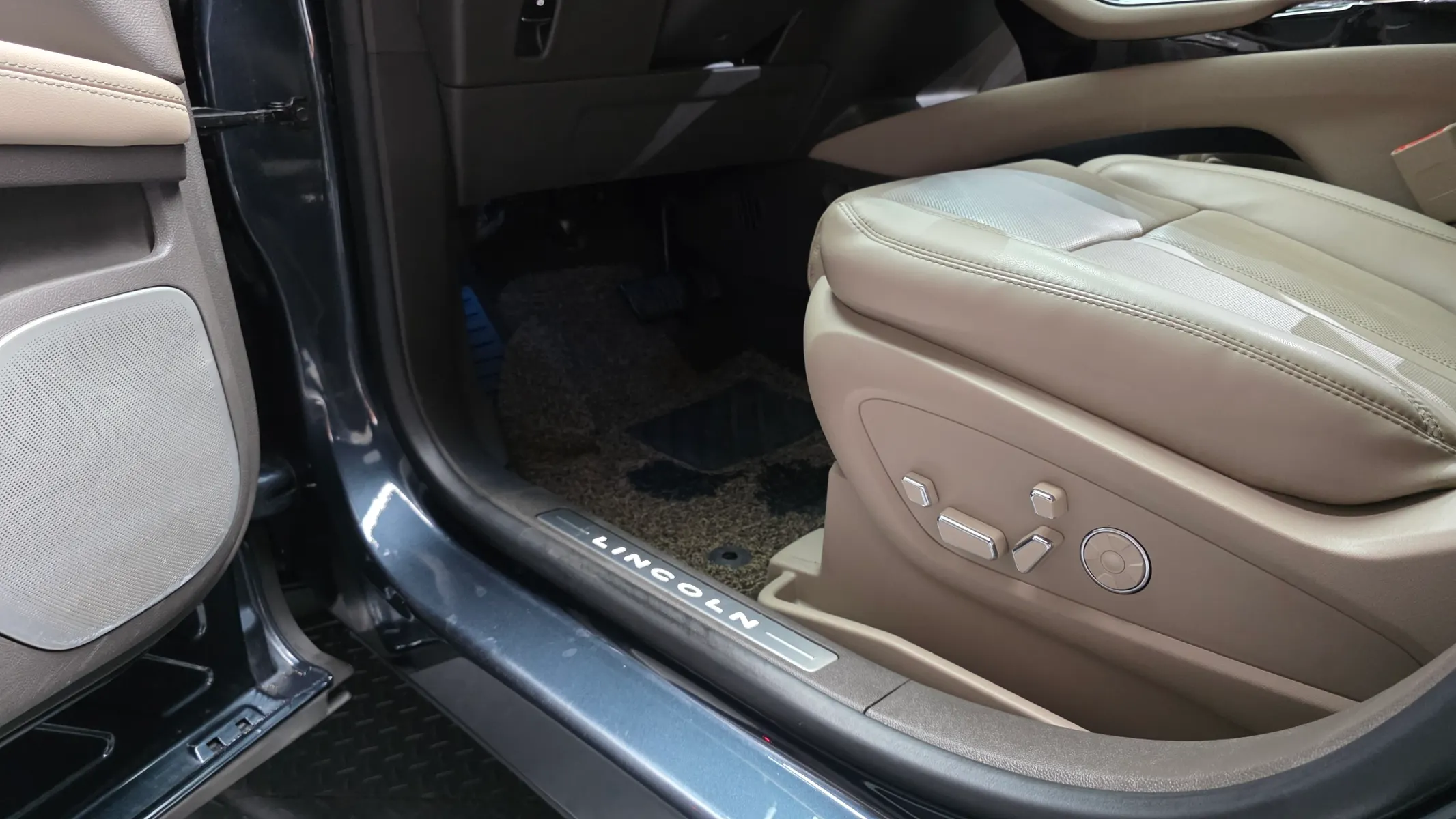 Lincoln 1 2.7 202A AWD 2023 32/33