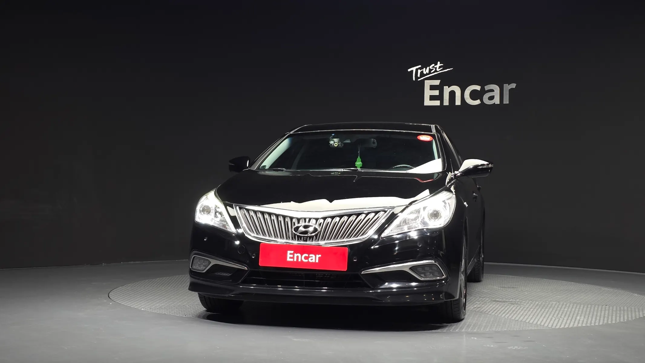 Hyundai HG 2015 2/5