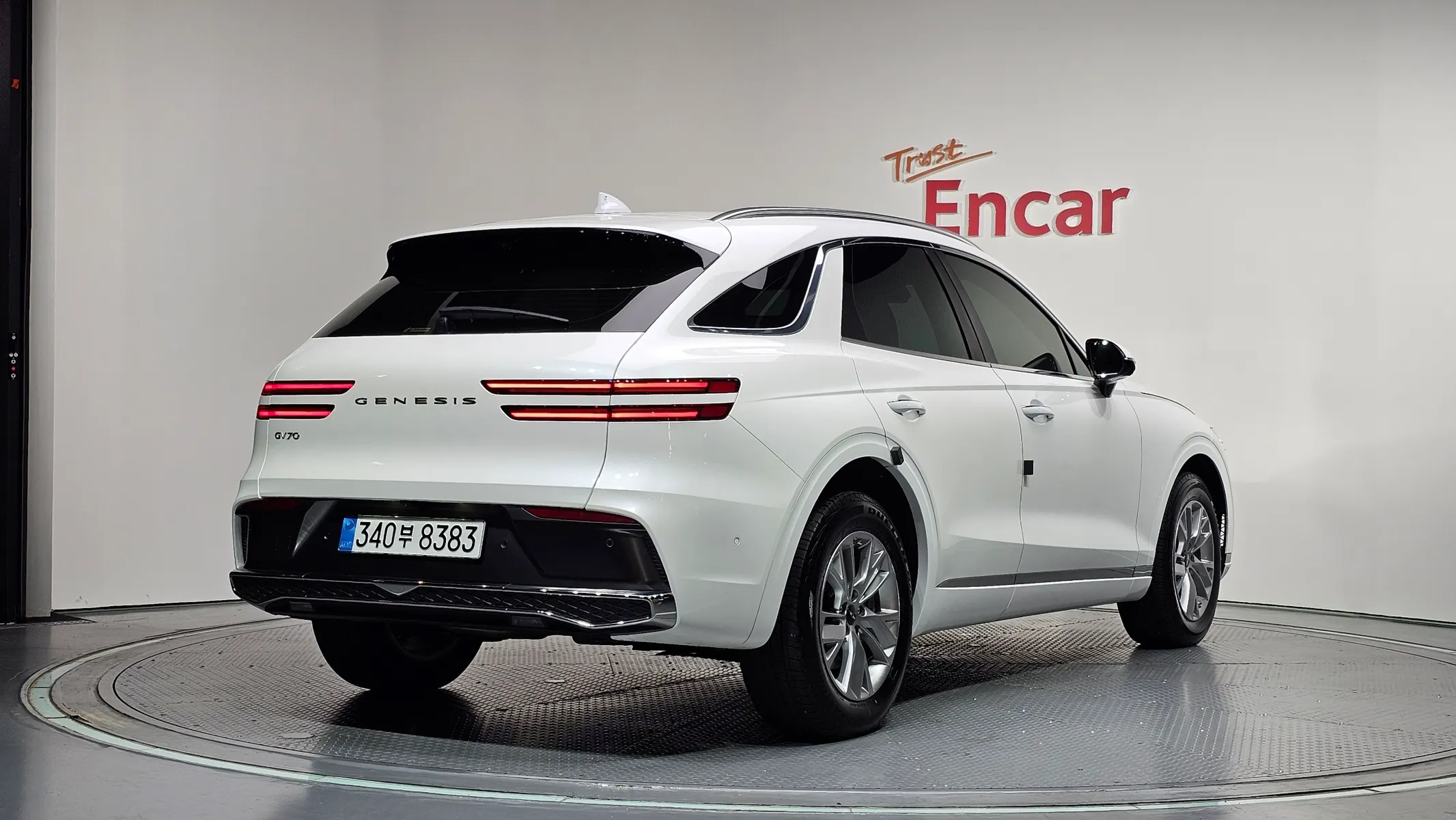 Genesis GV70 2.5T 2WD 2025 2/35