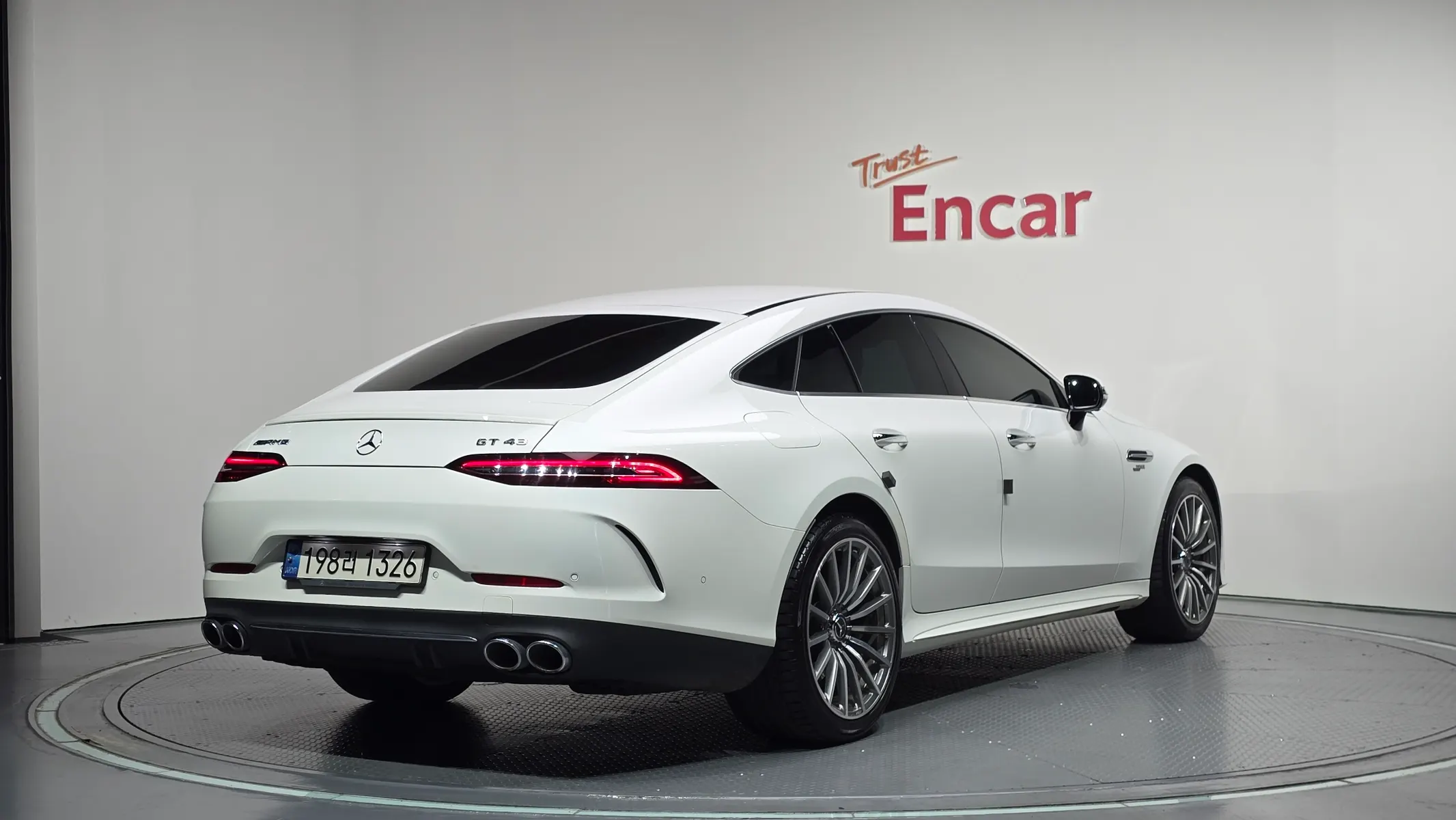 Mercedes-Benz AMG GT 4 43 4MATIC+ 2021 2/34
