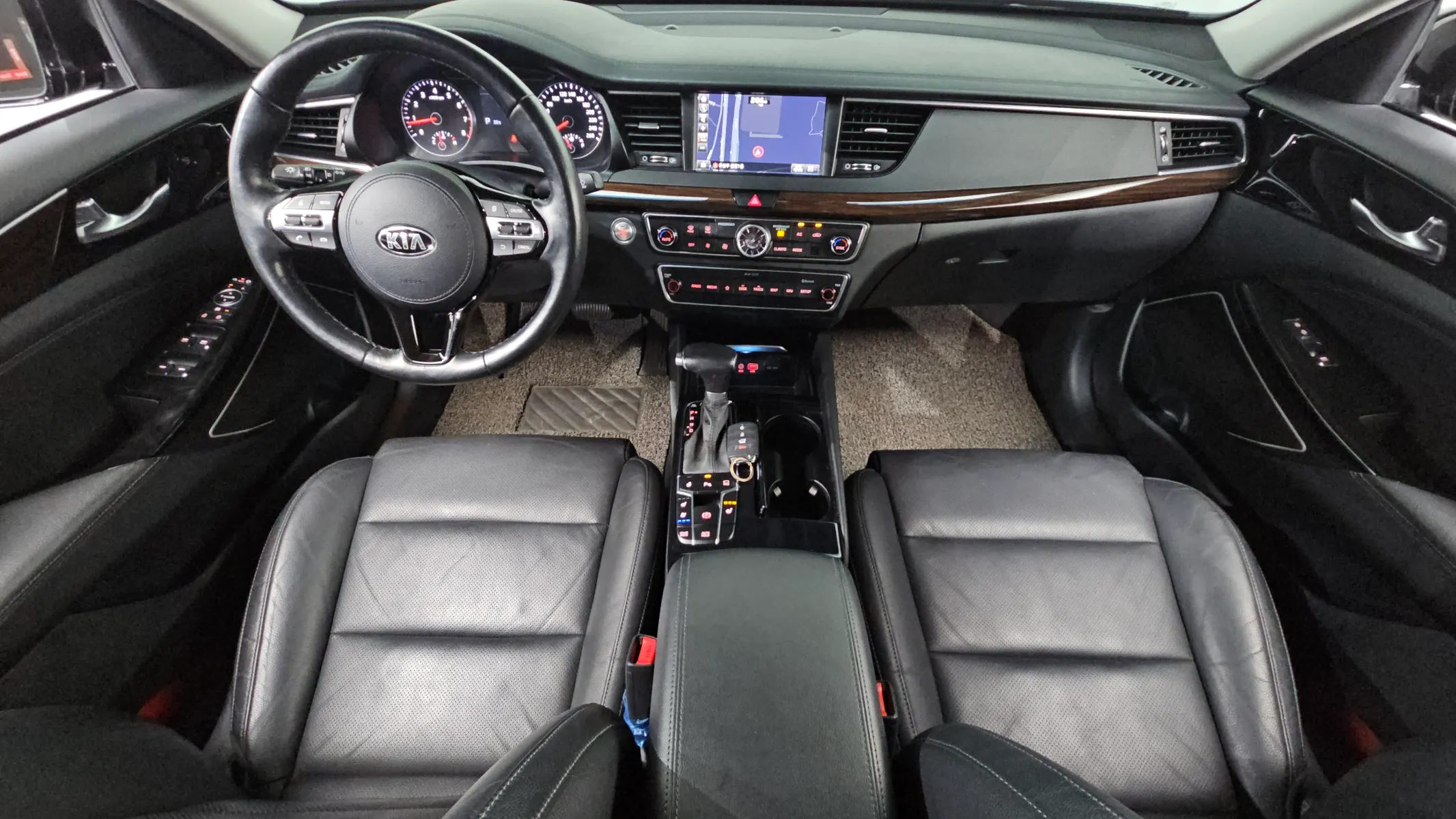 Kia K7 3.0 LPI () 2018 4/5